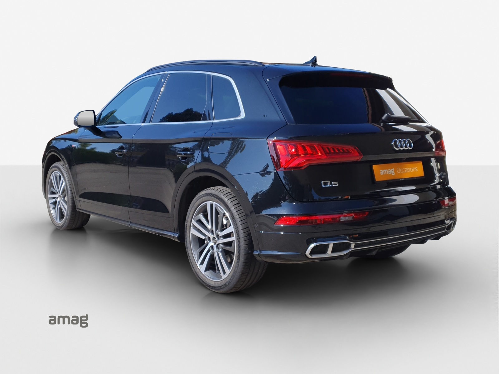 AUDI Q5 55 TFSI e sport quattro-image-2