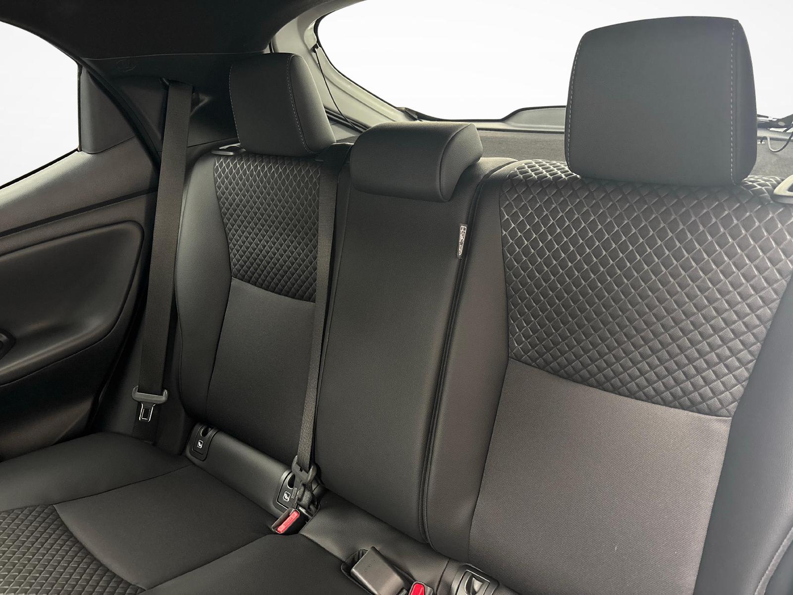 TOYOTA Yaris 1.5 VVT-i HSD Premium-image-10