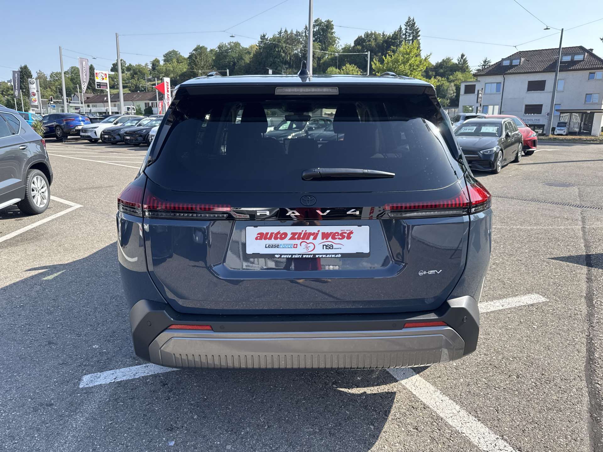 TOYOTA RAV-4 2.5 HSD Trend e-CVT AWD NEUES MODELL Automat-image-14
