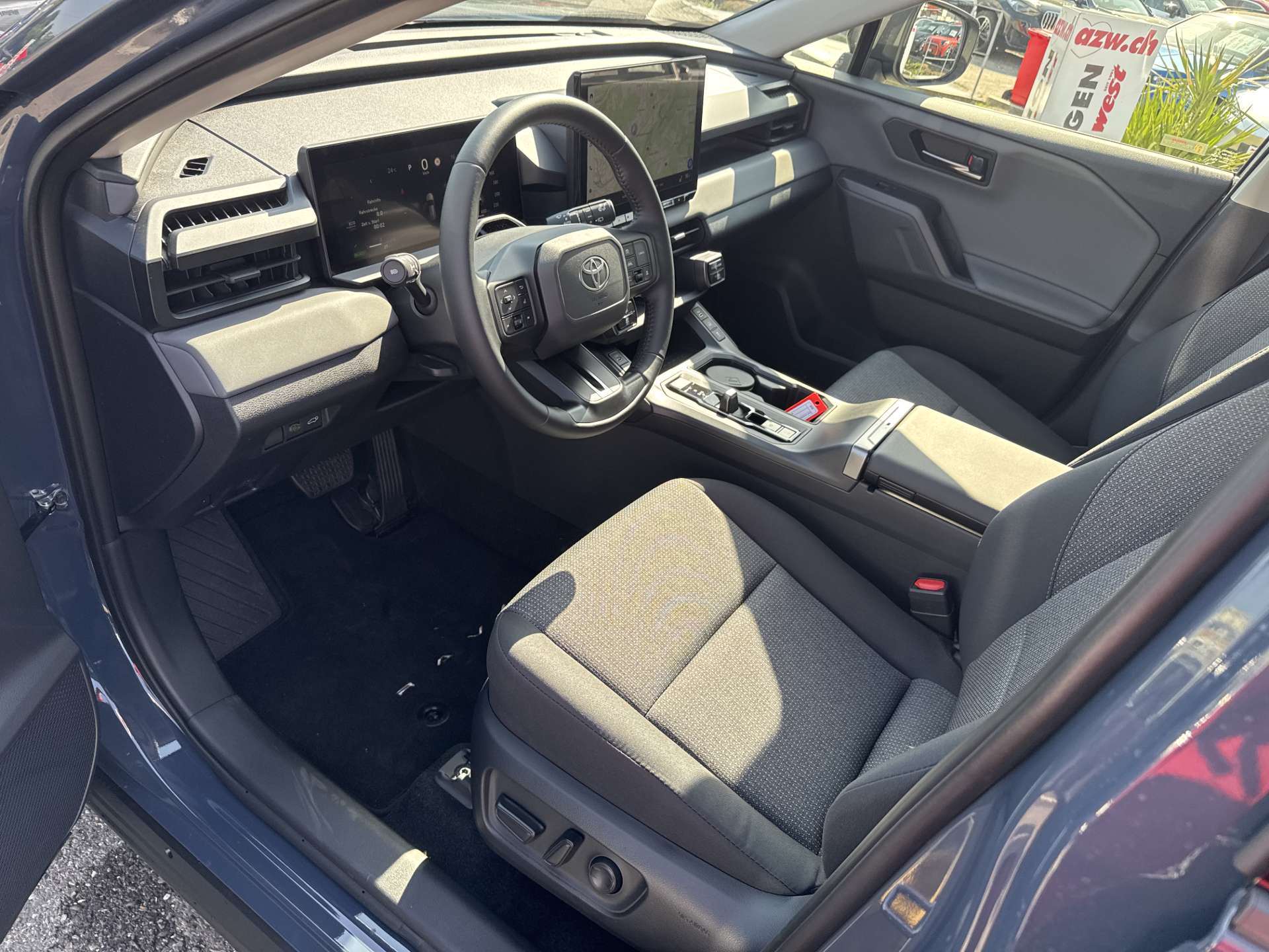TOYOTA RAV-4 2.5 HSD Trend e-CVT AWD NEUES MODELL Automat-image-5