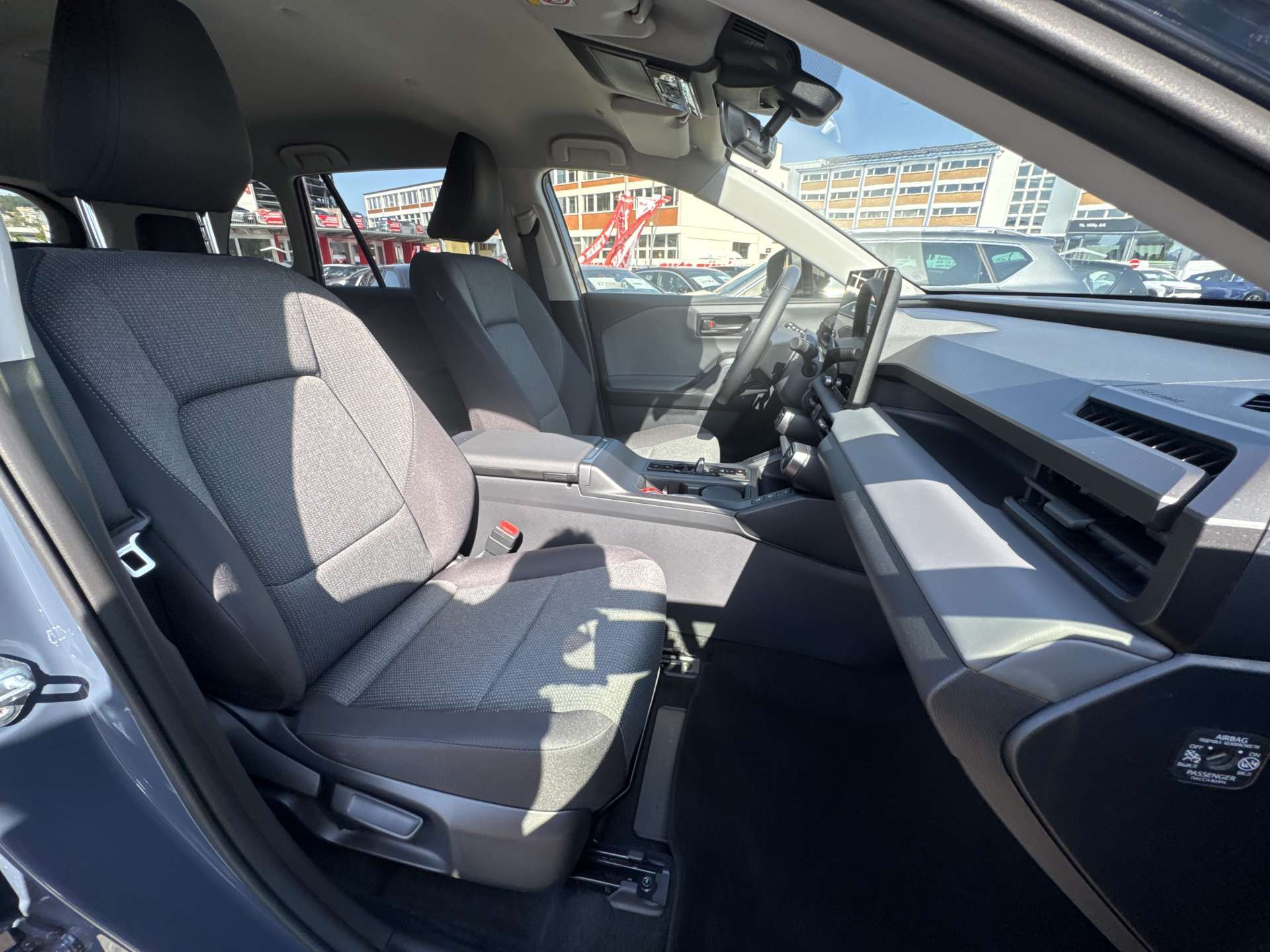 TOYOTA RAV-4 2.5 HSD Trend e-CVT AWD NEUES MODELL Automat-image-12