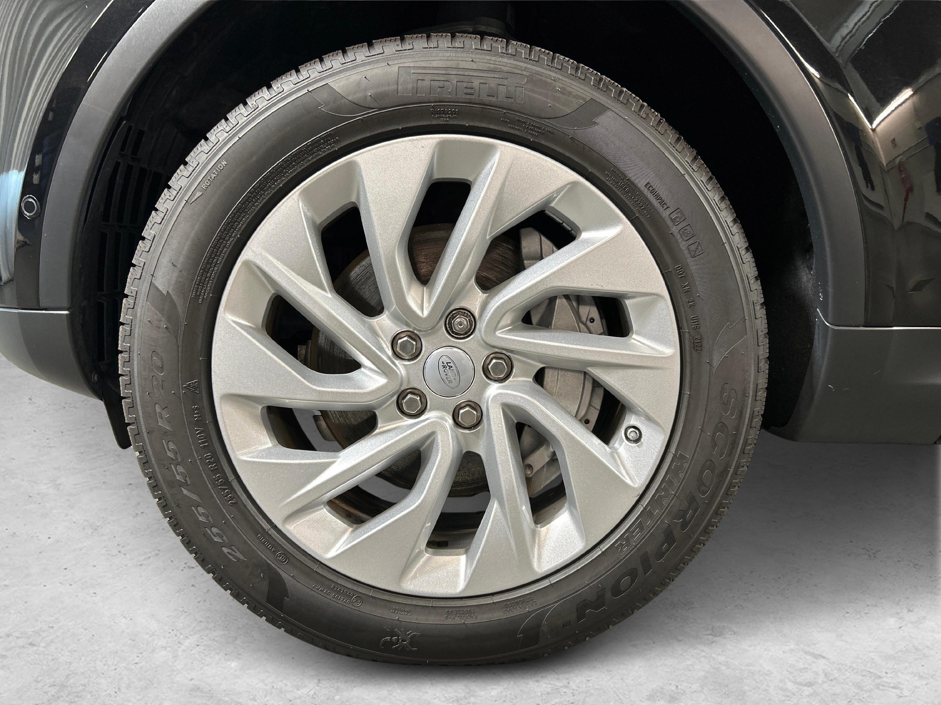 LAND ROVER Discovery 2.0 I4 S-image-11