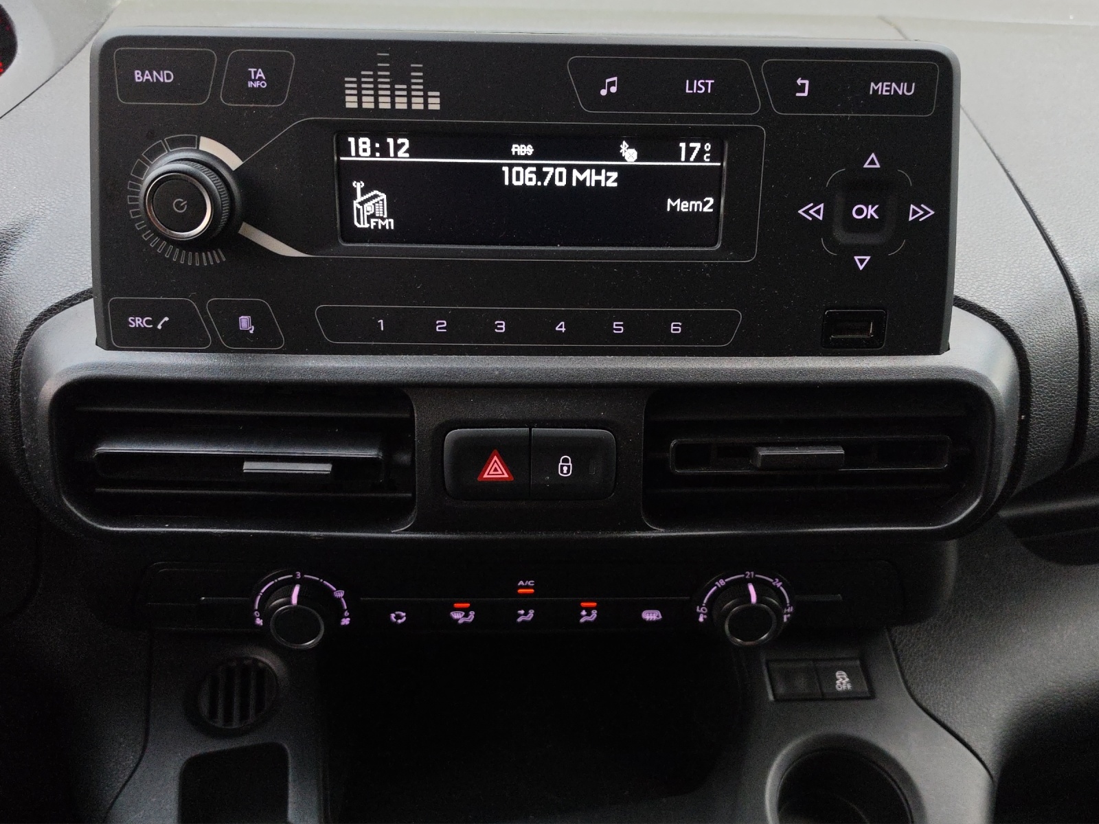 PEUGEOT Partner 1.2 Pure Tech s/s Premium 650kg-image-8