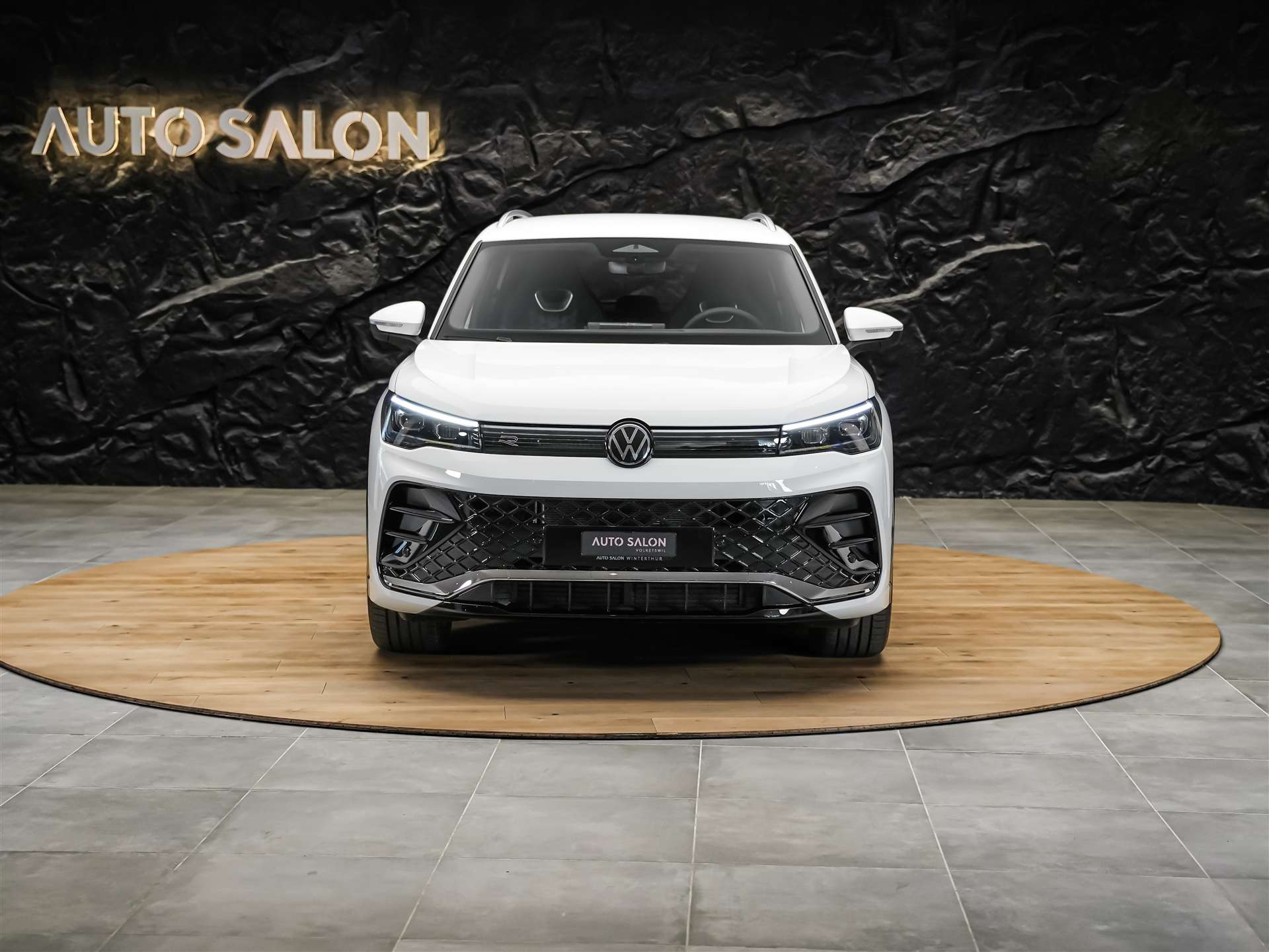 VW Tiguan 1.5 TSI evo2 mHEV R-Line DSG *Abstandsregler*Massage*Lenkradheizung*-image-6