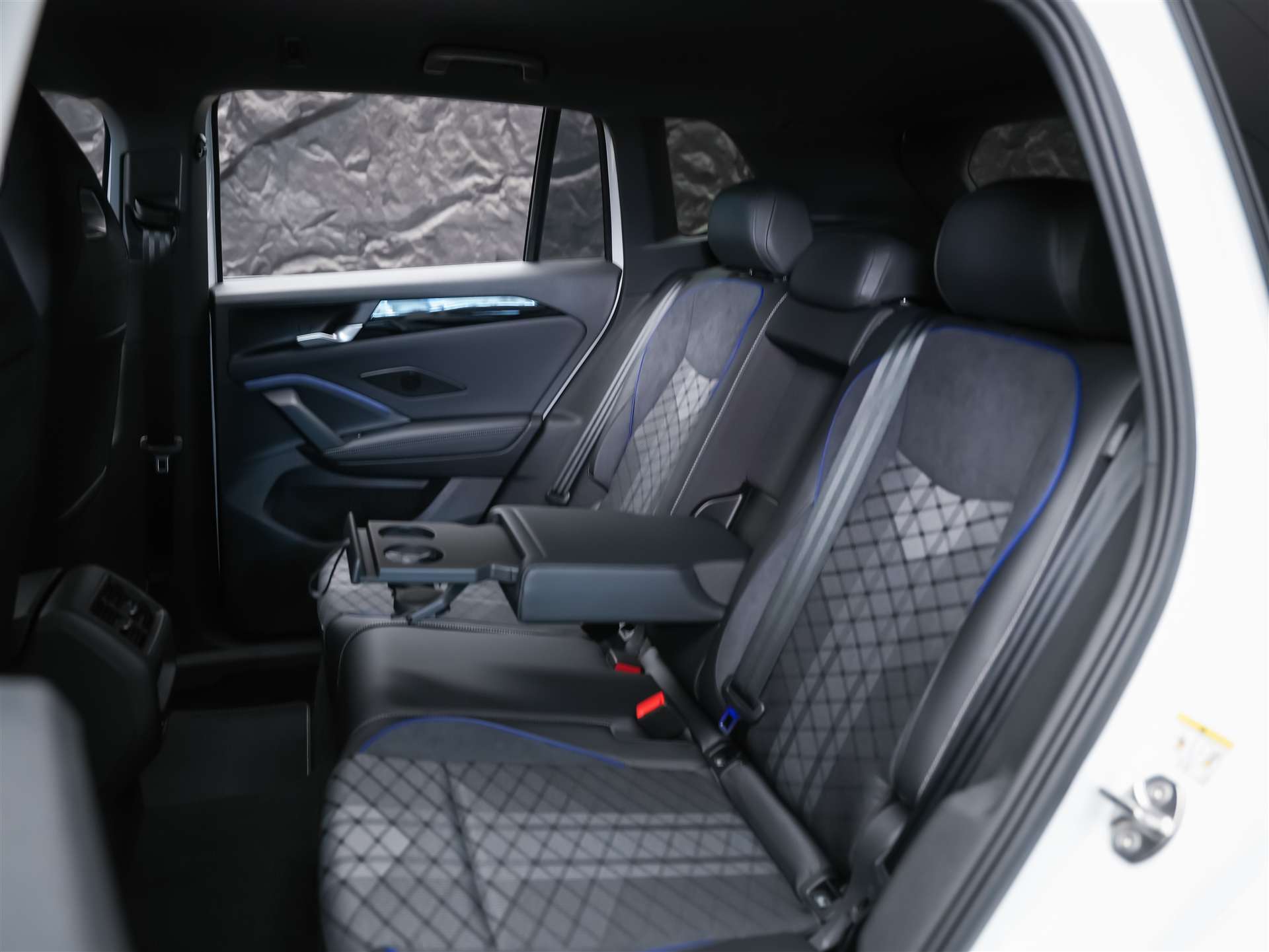 VW Tiguan 1.5 TSI evo2 mHEV R-Line DSG *Abstandsregler*Massage*Lenkradheizung*-image-13