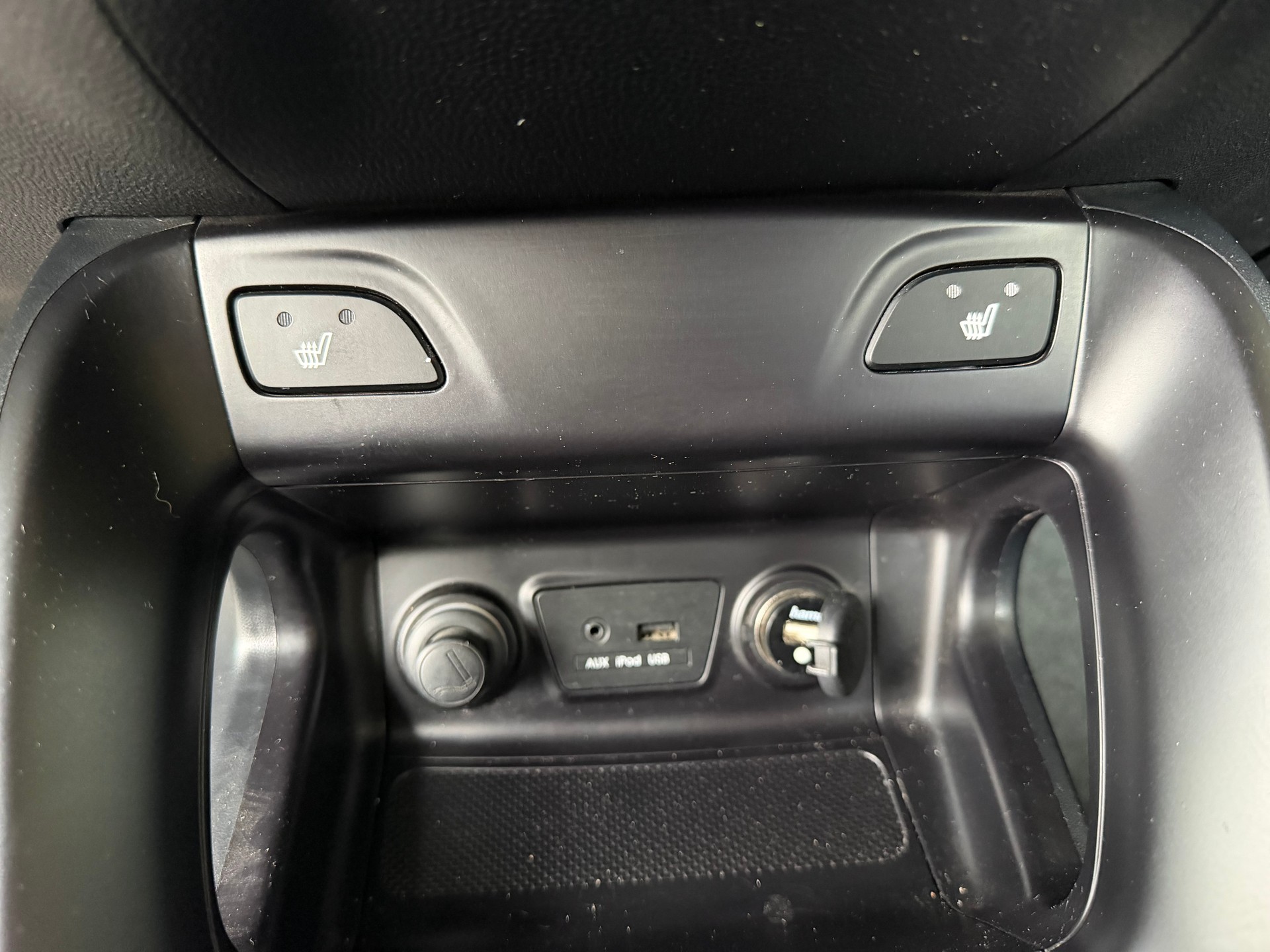 HYUNDAI iX 35 2.0 Premium 4WD-image-11