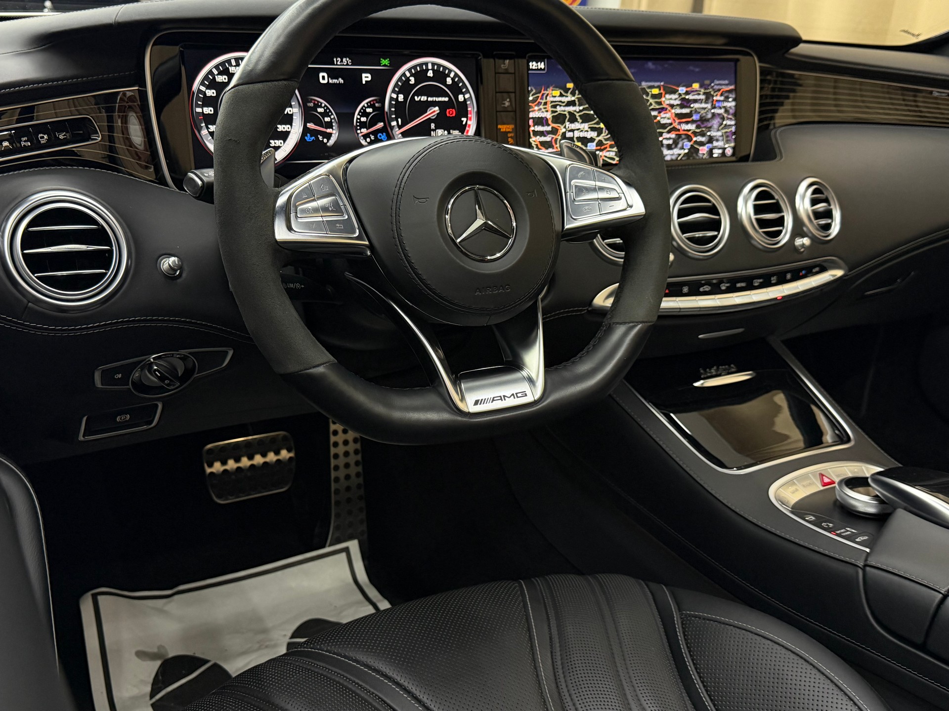MERCEDES-BENZ S 63 AMG Cabriolet 4Matic Speedshift MCT-image-9
