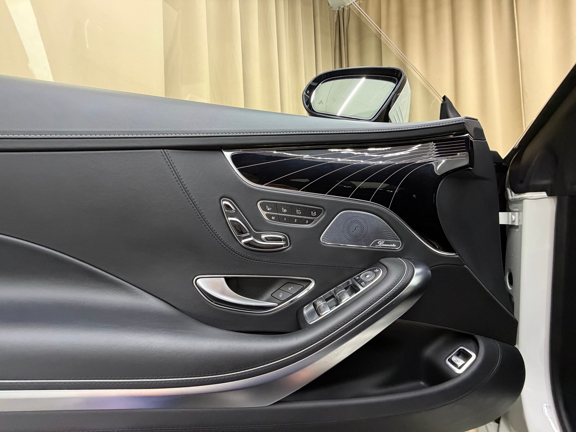 MERCEDES-BENZ S 63 AMG Cabriolet 4Matic Speedshift MCT-image-14