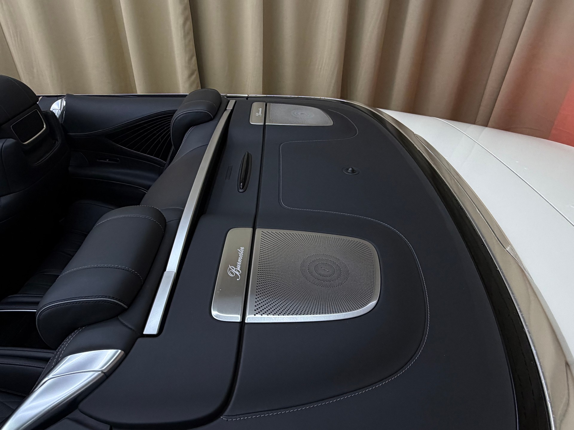 MERCEDES-BENZ S 63 AMG Cabriolet 4Matic Speedshift MCT-image-11