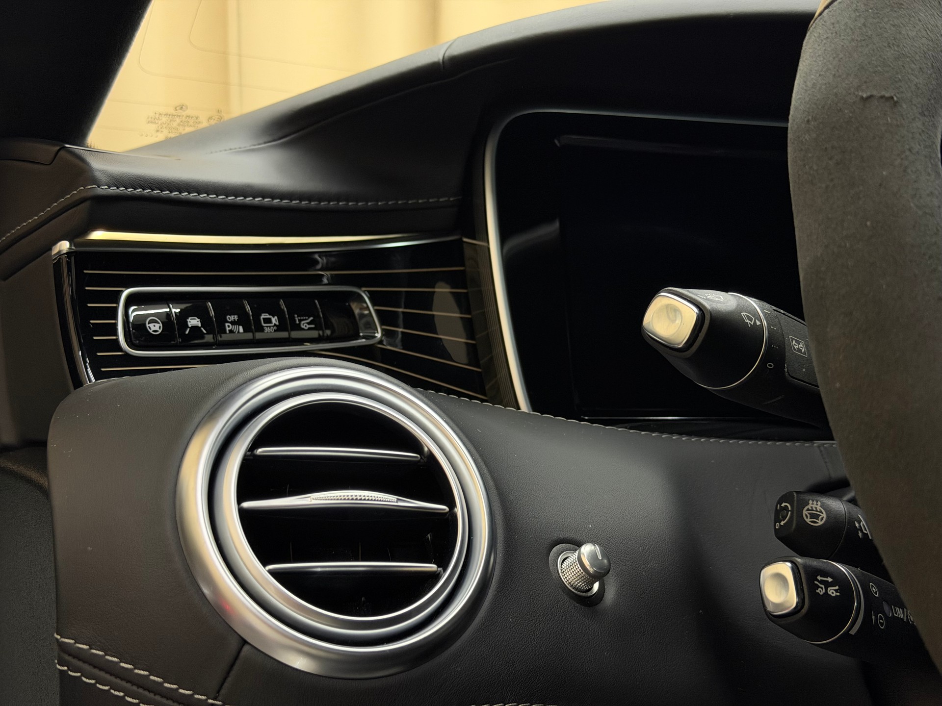 MERCEDES-BENZ S 63 AMG Cabriolet 4Matic Speedshift MCT-image-13