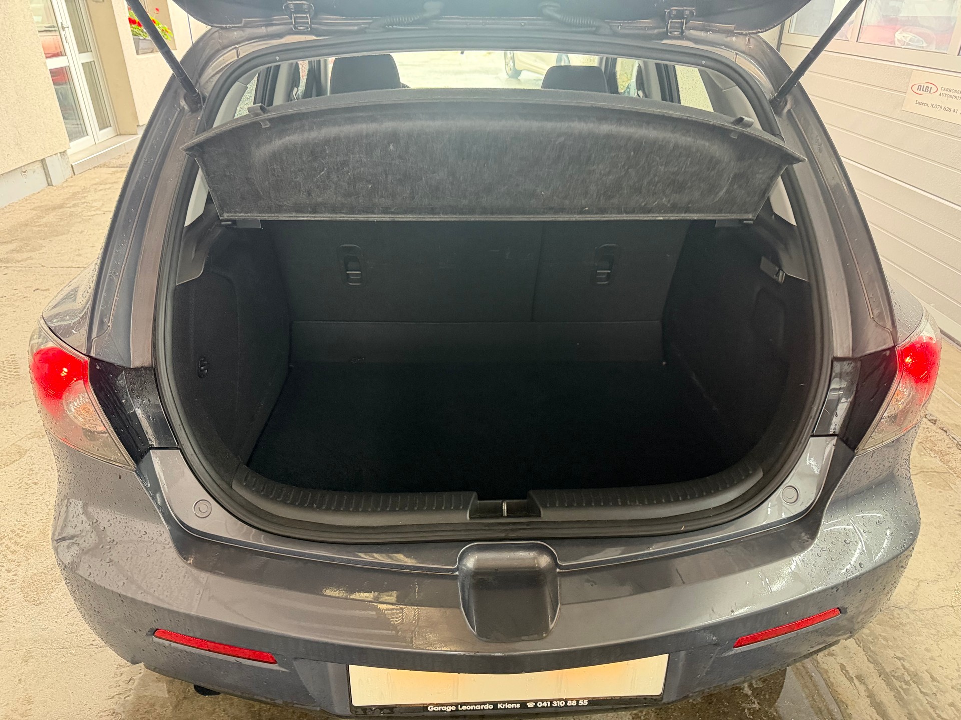MAZDA 3-image-8