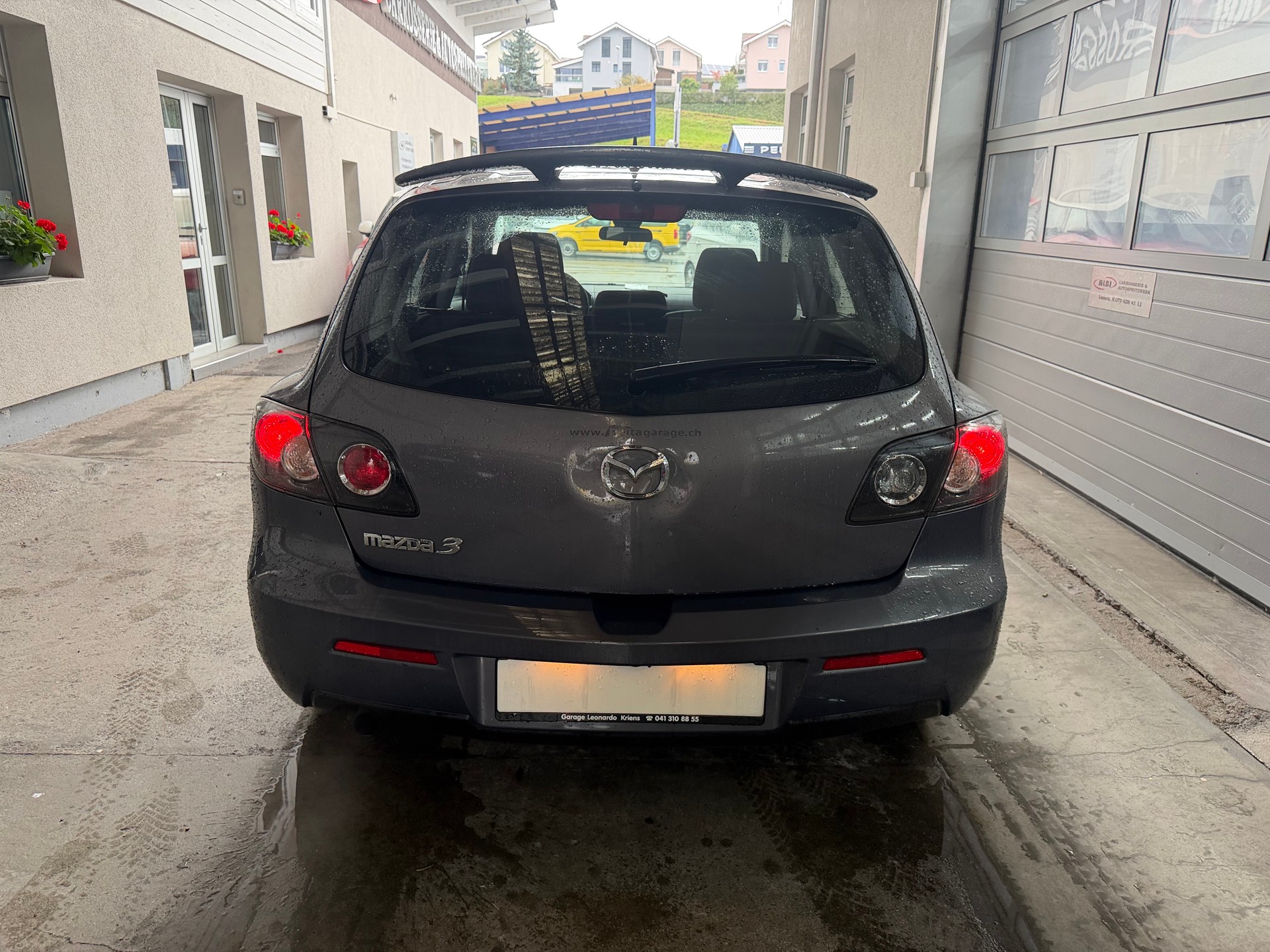 MAZDA 3-image-3