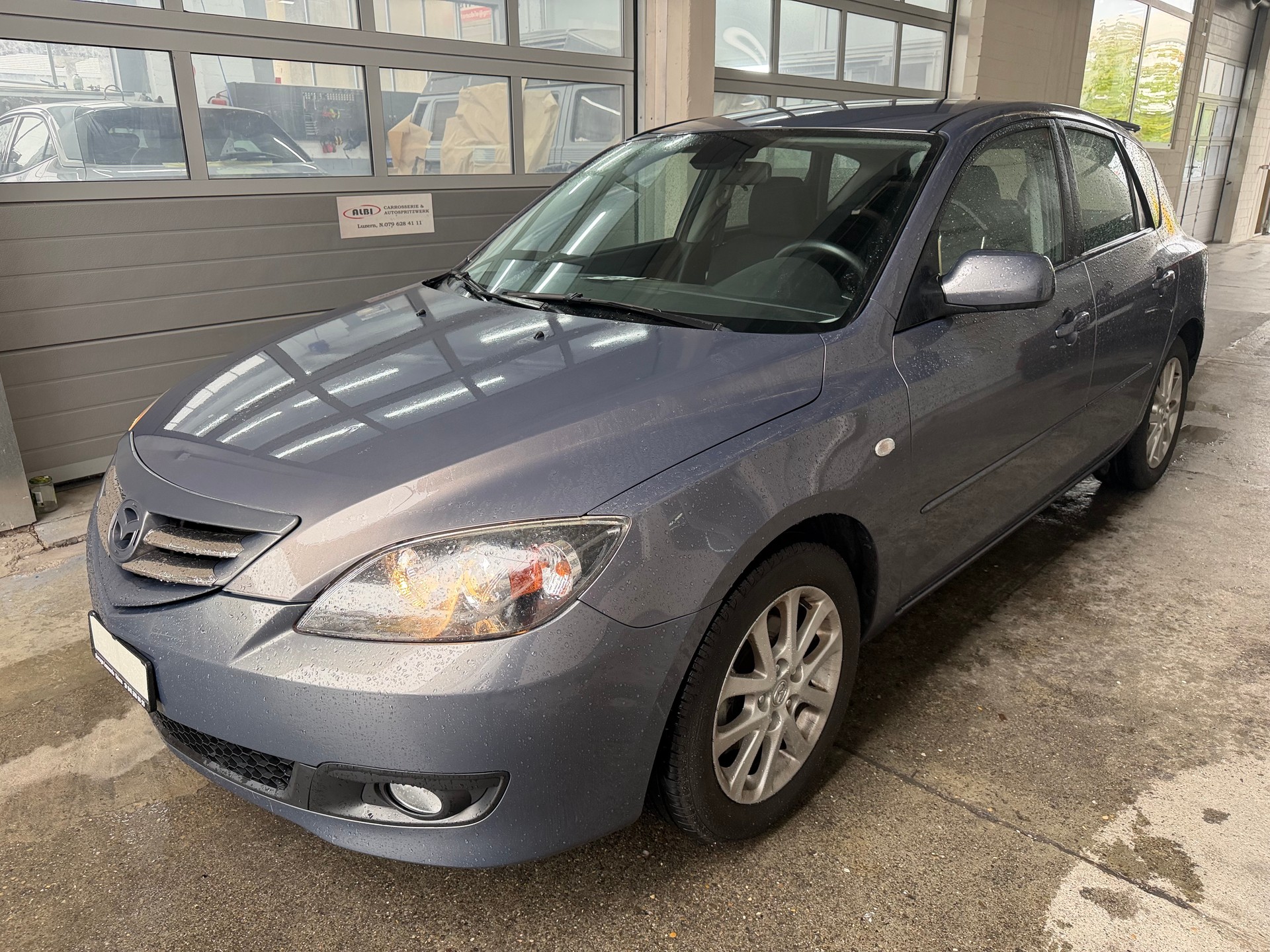 MAZDA 3-image-2
