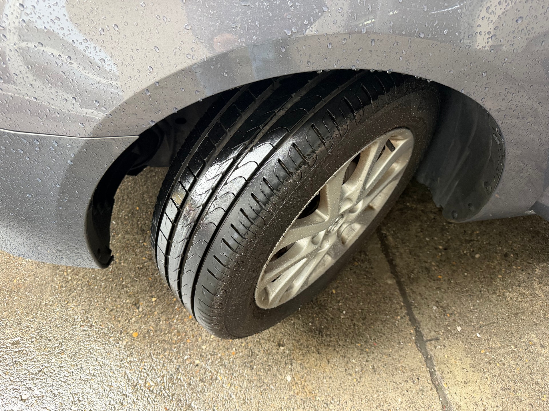 MAZDA 3-image-12