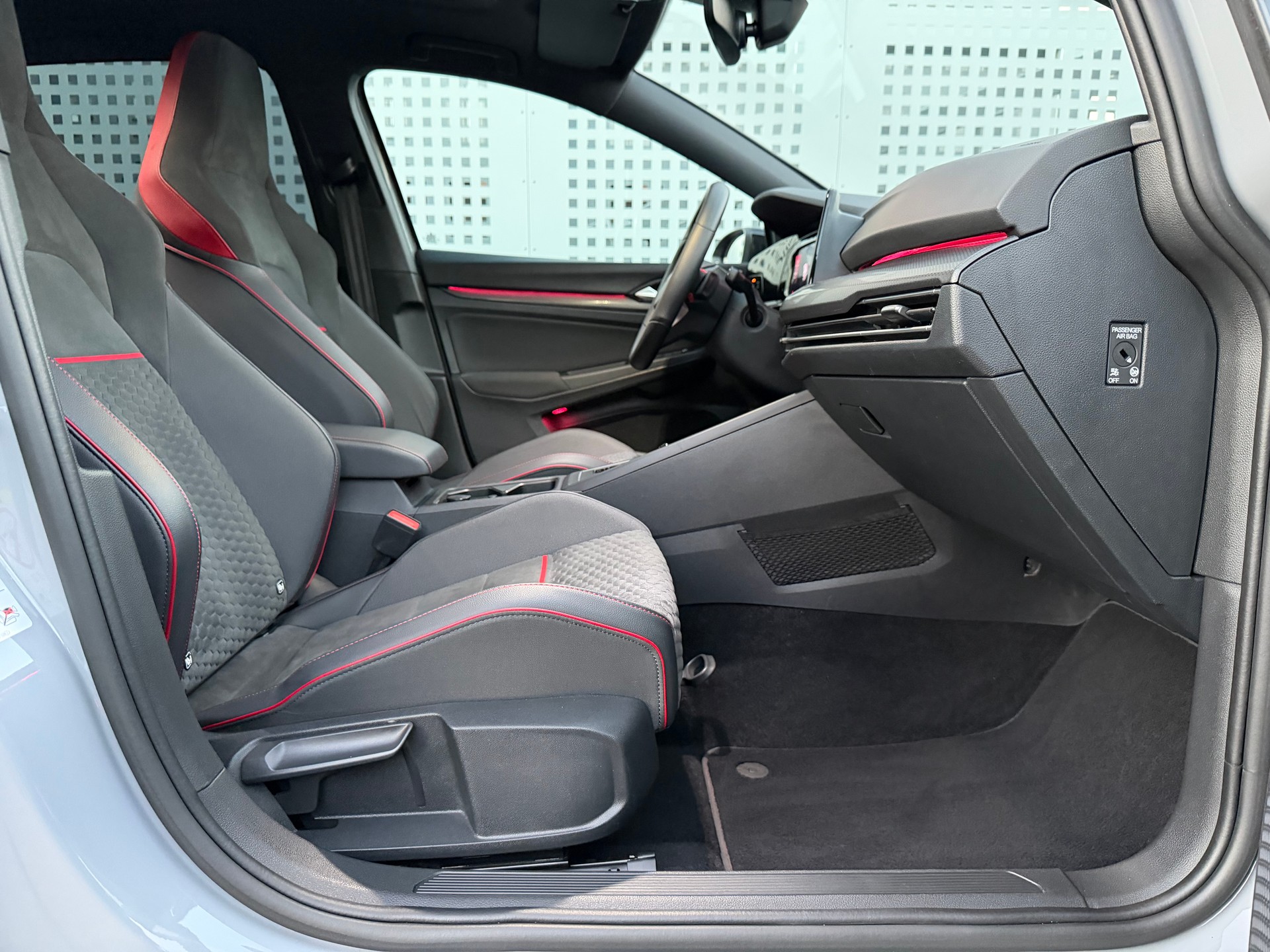 VW Golf 2.0 TSI GTI Clubsport DSG-image-15