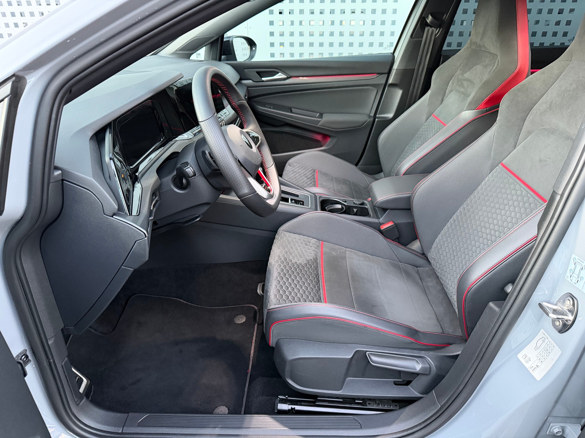 VW Golf 2.0 TSI GTI Clubsport DSG-image-11