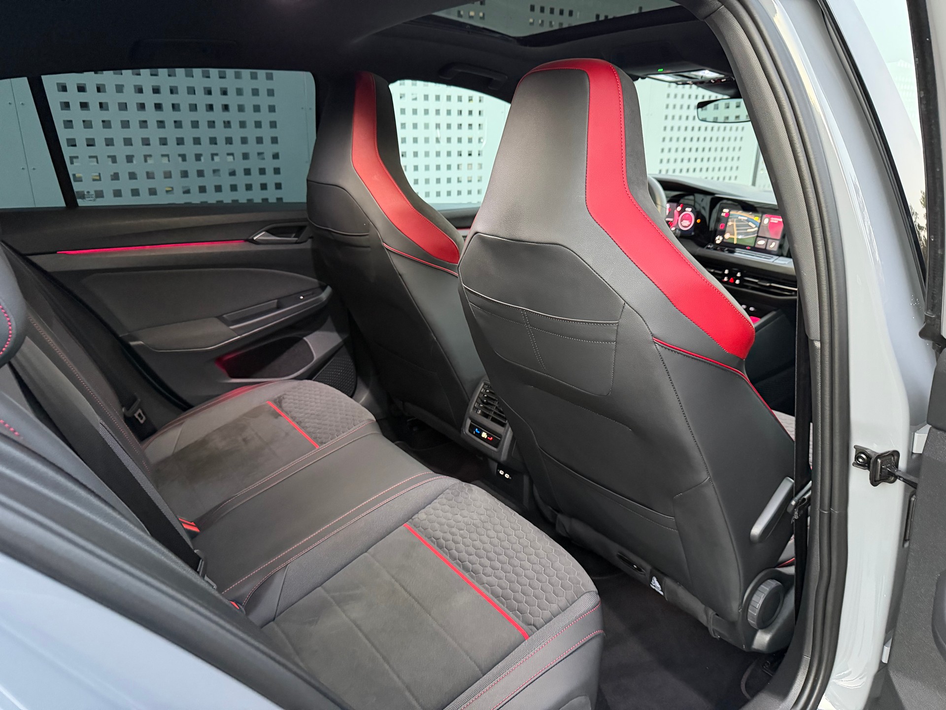VW Golf 2.0 TSI GTI Clubsport DSG-image-20