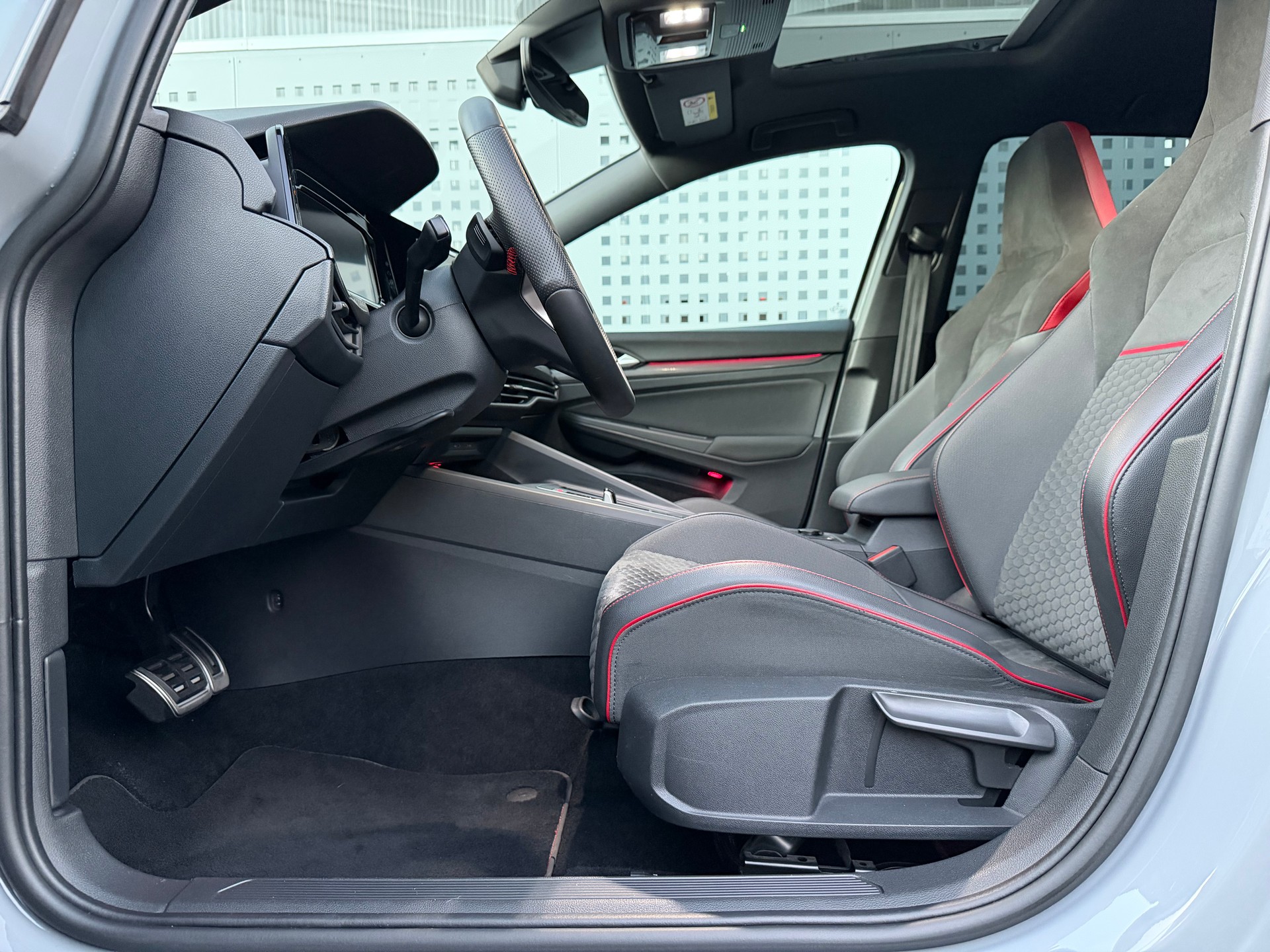 VW Golf 2.0 TSI GTI Clubsport DSG-image-10