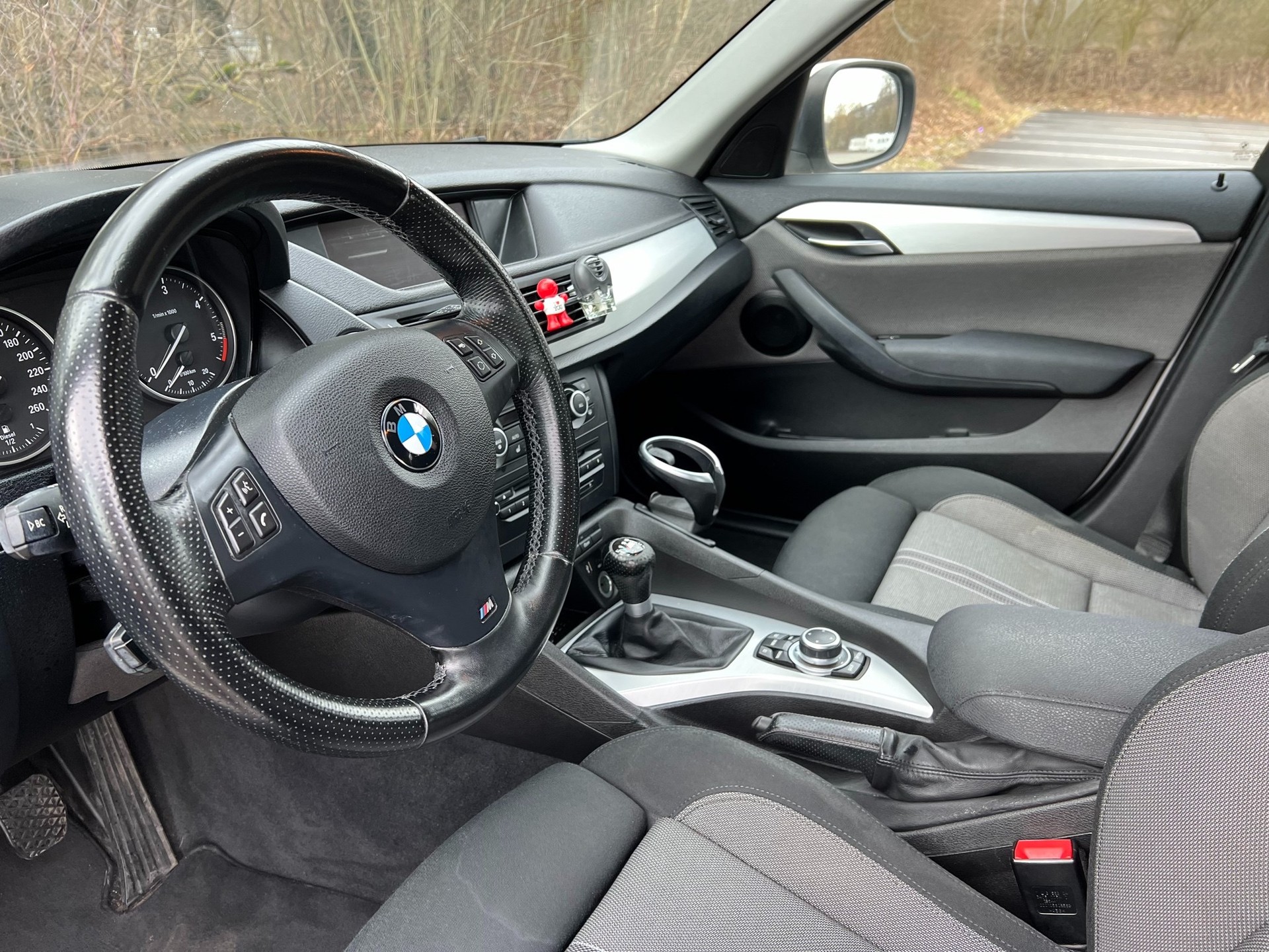 BMW X1 sDrive20d Efficient Dynamics Edition-image-3