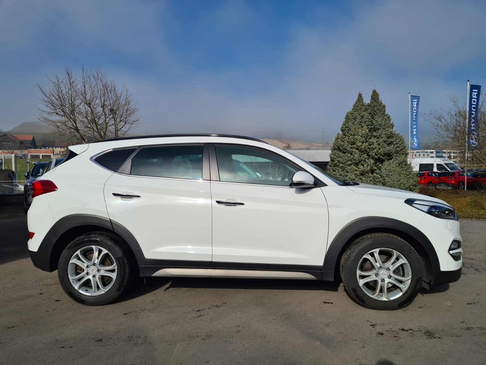 HYUNDAI Tucson 2.0 CRDI Vertex 4WD Automatic-image-3