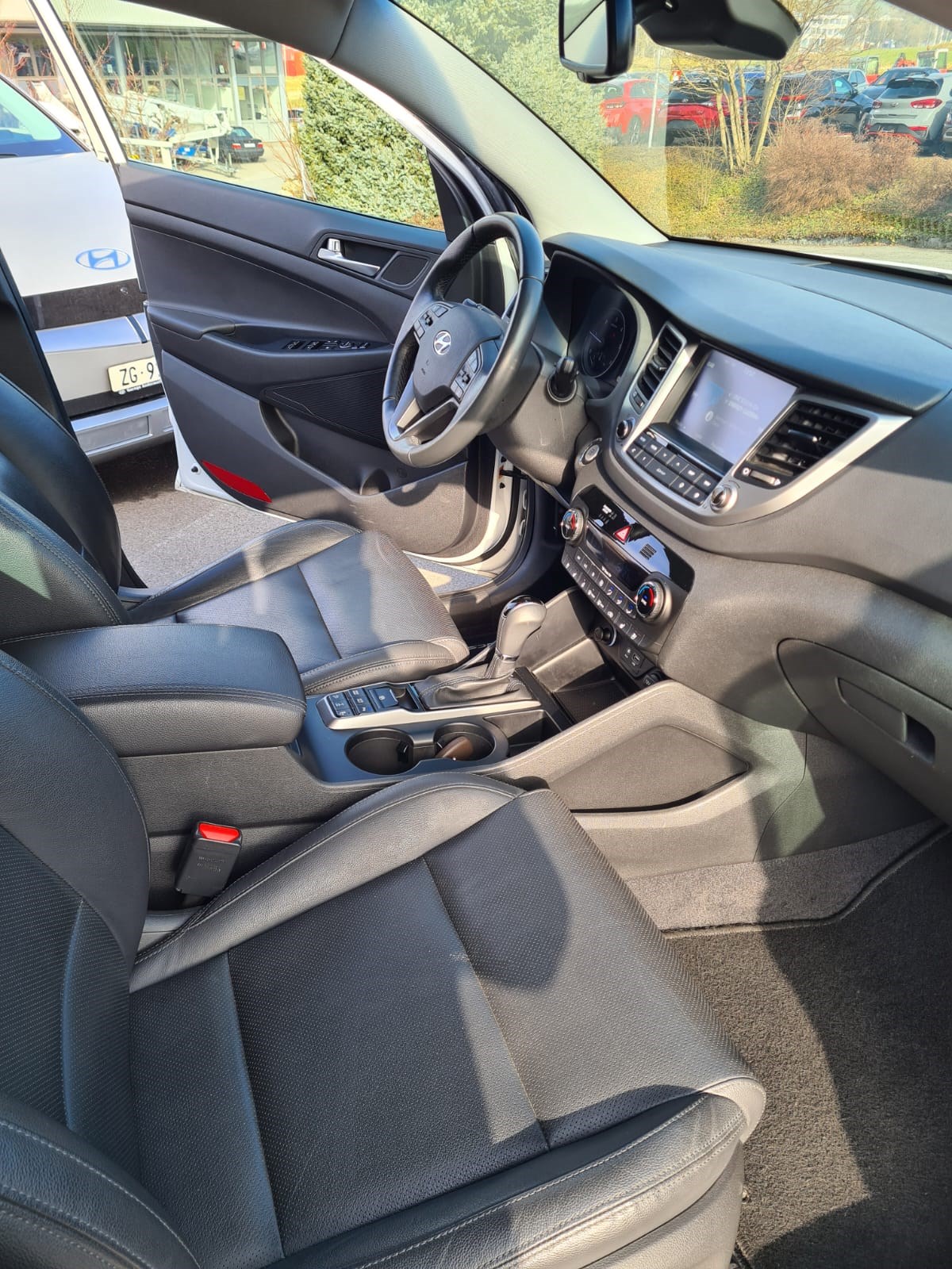 HYUNDAI Tucson 2.0 CRDI Vertex 4WD Automatic-image-5