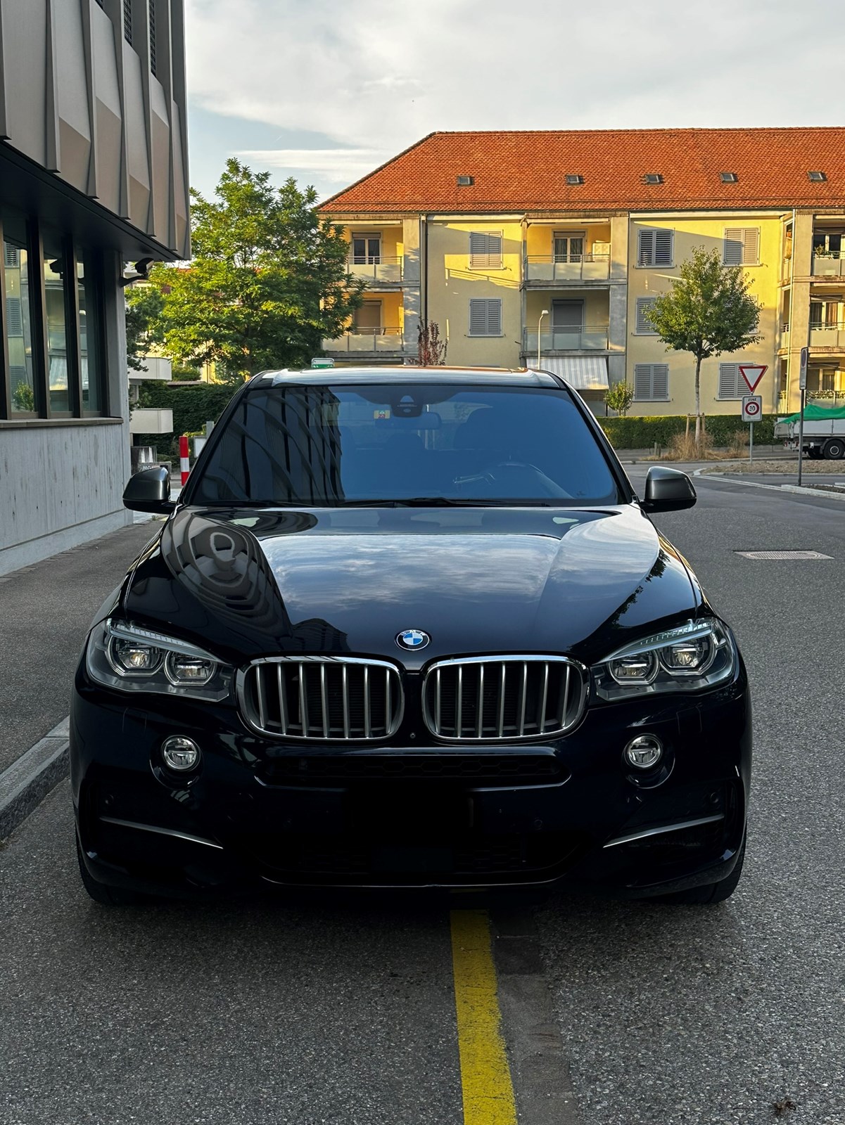 BMW X5M-image-0