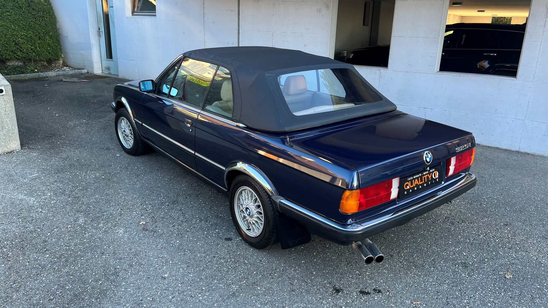 BMW 325i A Cabrio-image-4