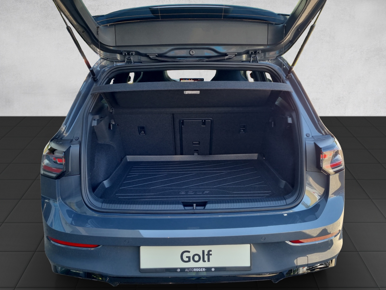 VW Golf 1.5 e TSI mHEV R-Line DSG-image-10