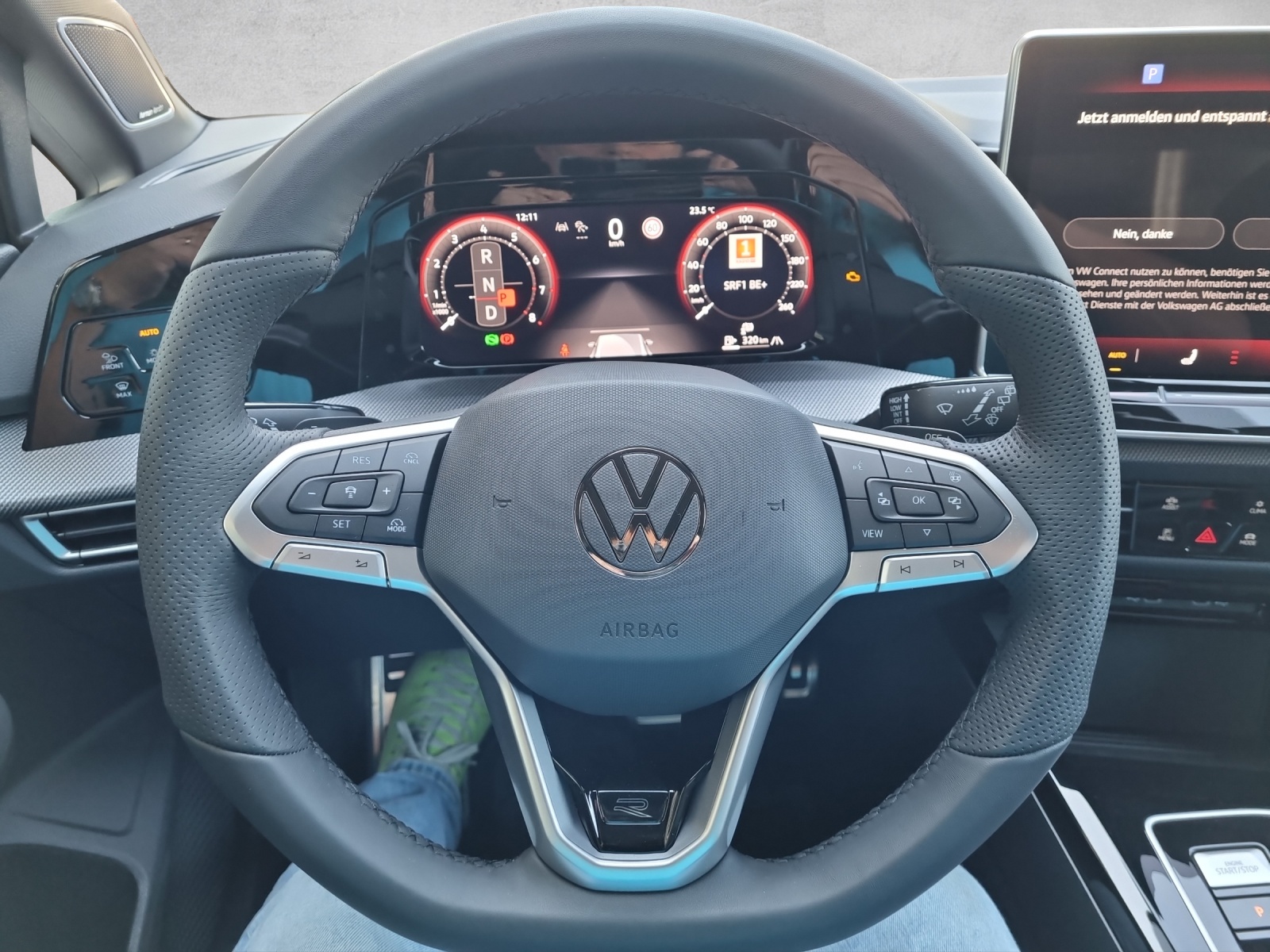 VW Golf 1.5 e TSI mHEV R-Line DSG-image-6