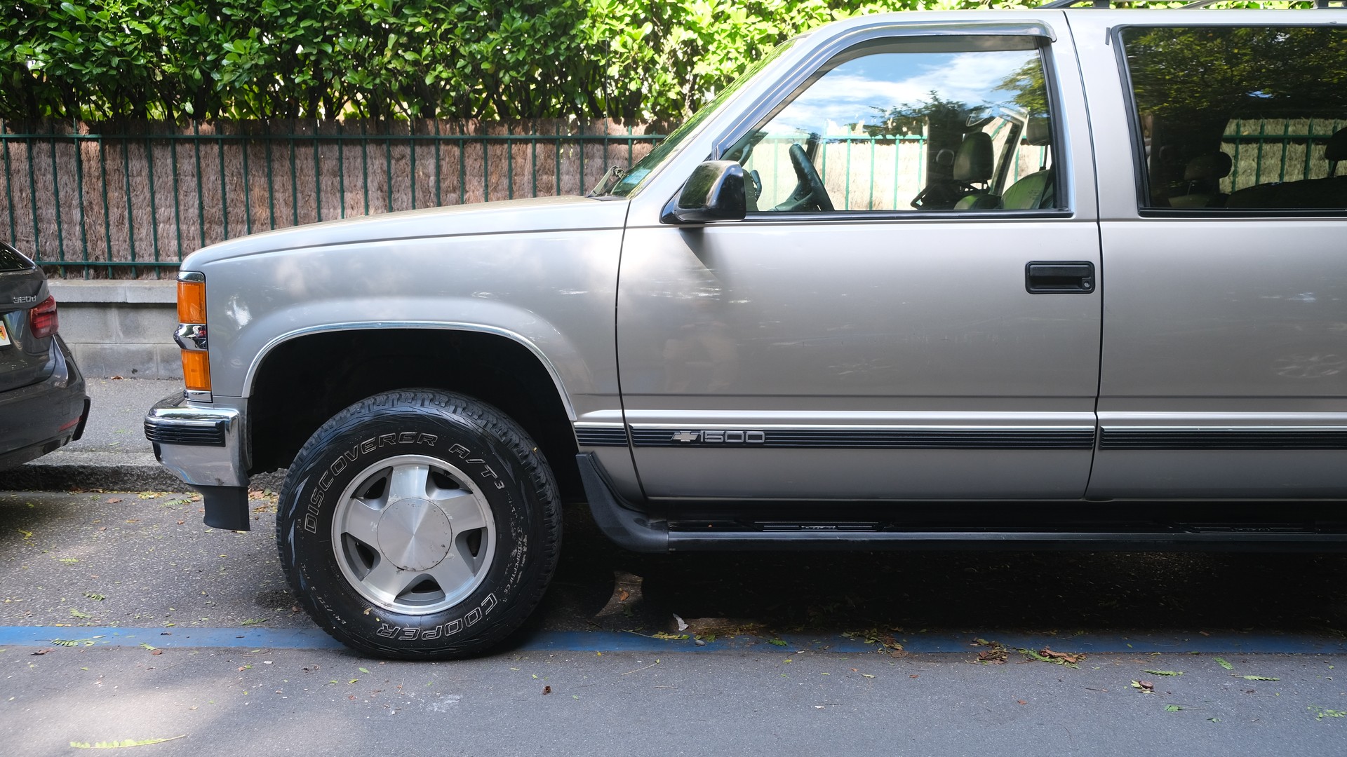 CHEVROLET Suburban 1500 LT ***VENDU***-image-2