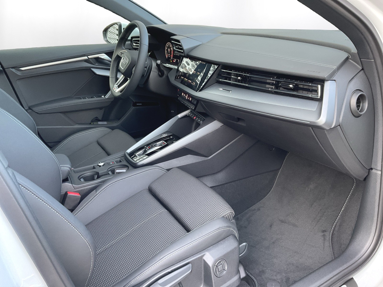 AUDI A3 allstreet 35 TFSI Attraction S-tronic-image-12
