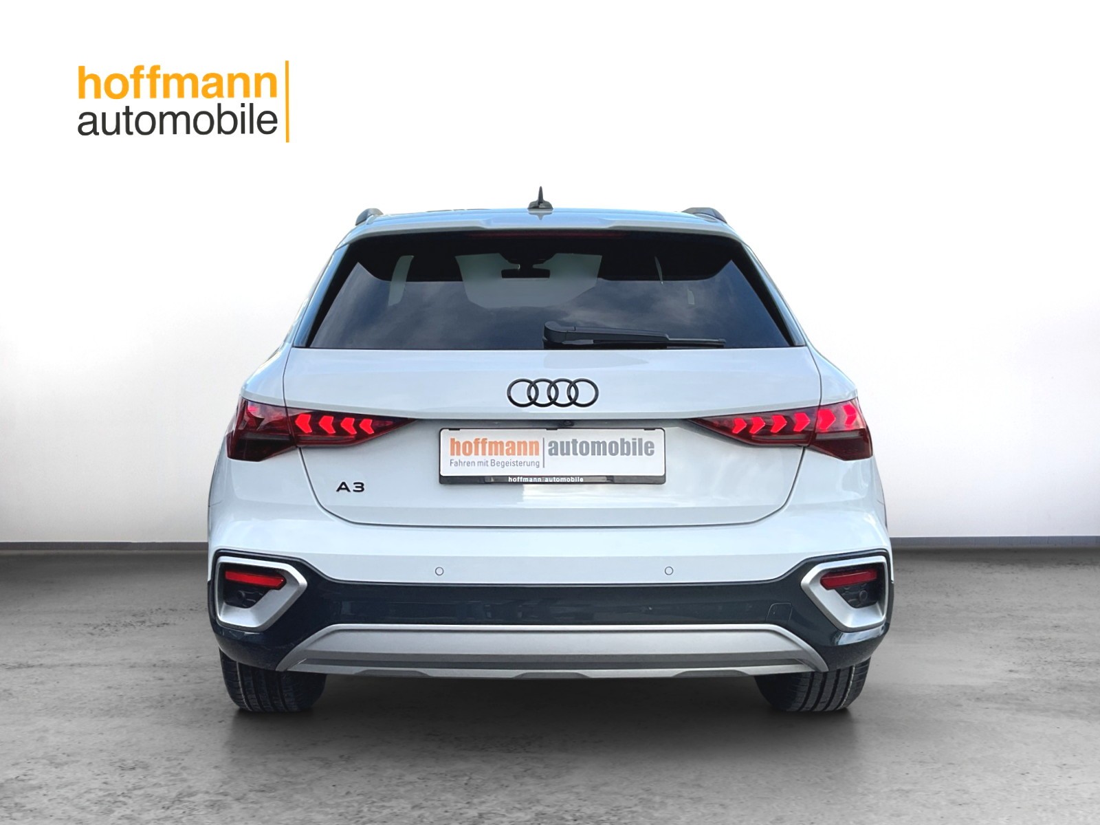 AUDI A3 allstreet 35 TFSI Attraction S-tronic-image-4