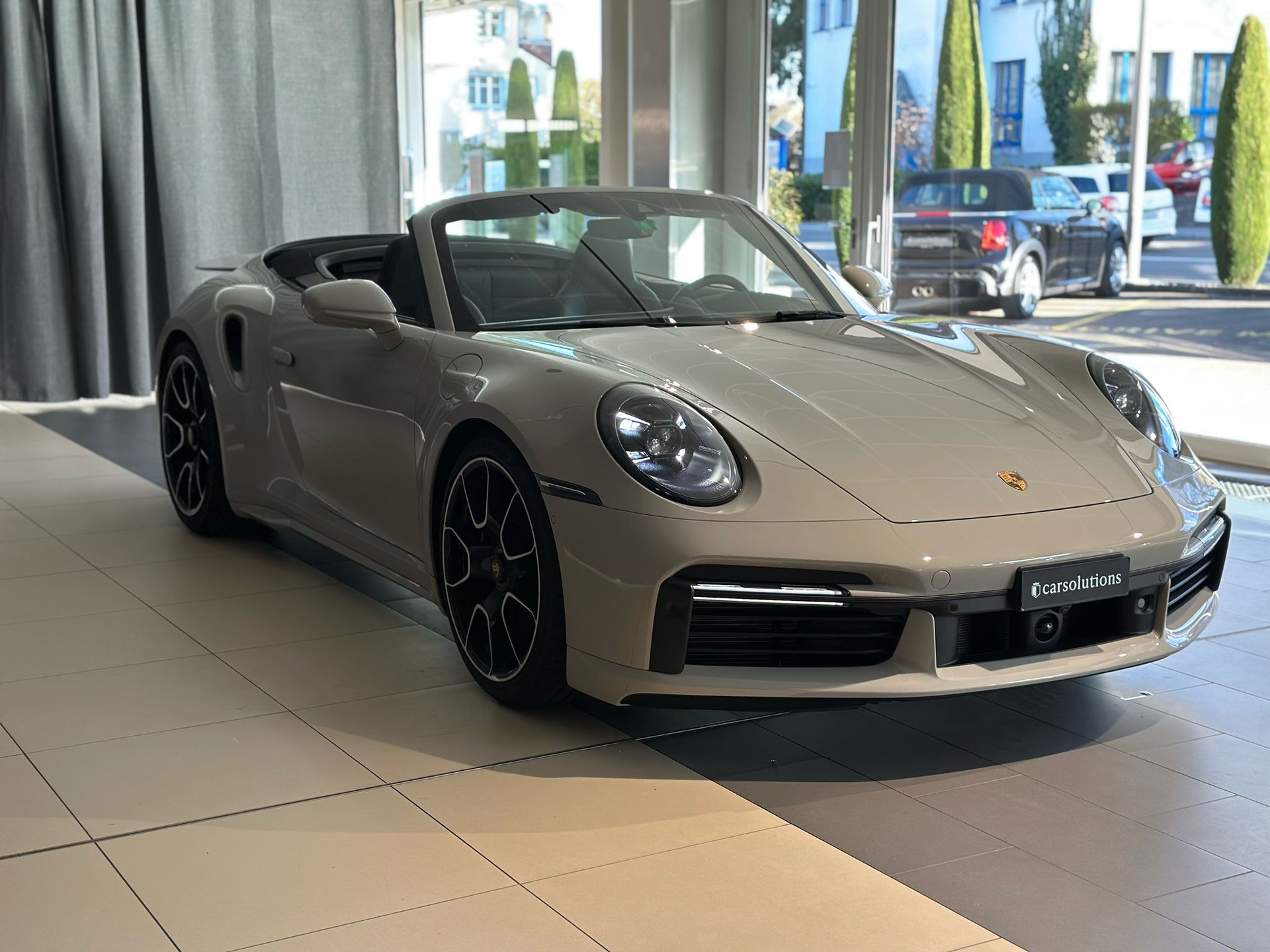 PORSCHE 911 Turbo Cabriolet PDK-image-1