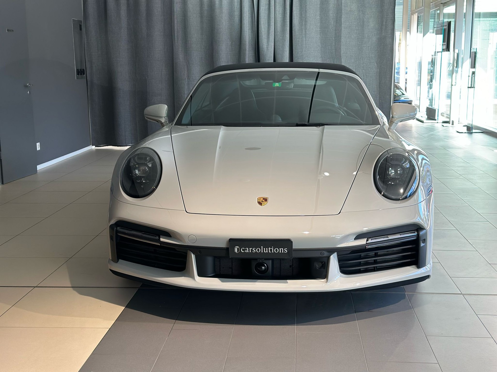 PORSCHE 911 Turbo Cabriolet PDK-image-2