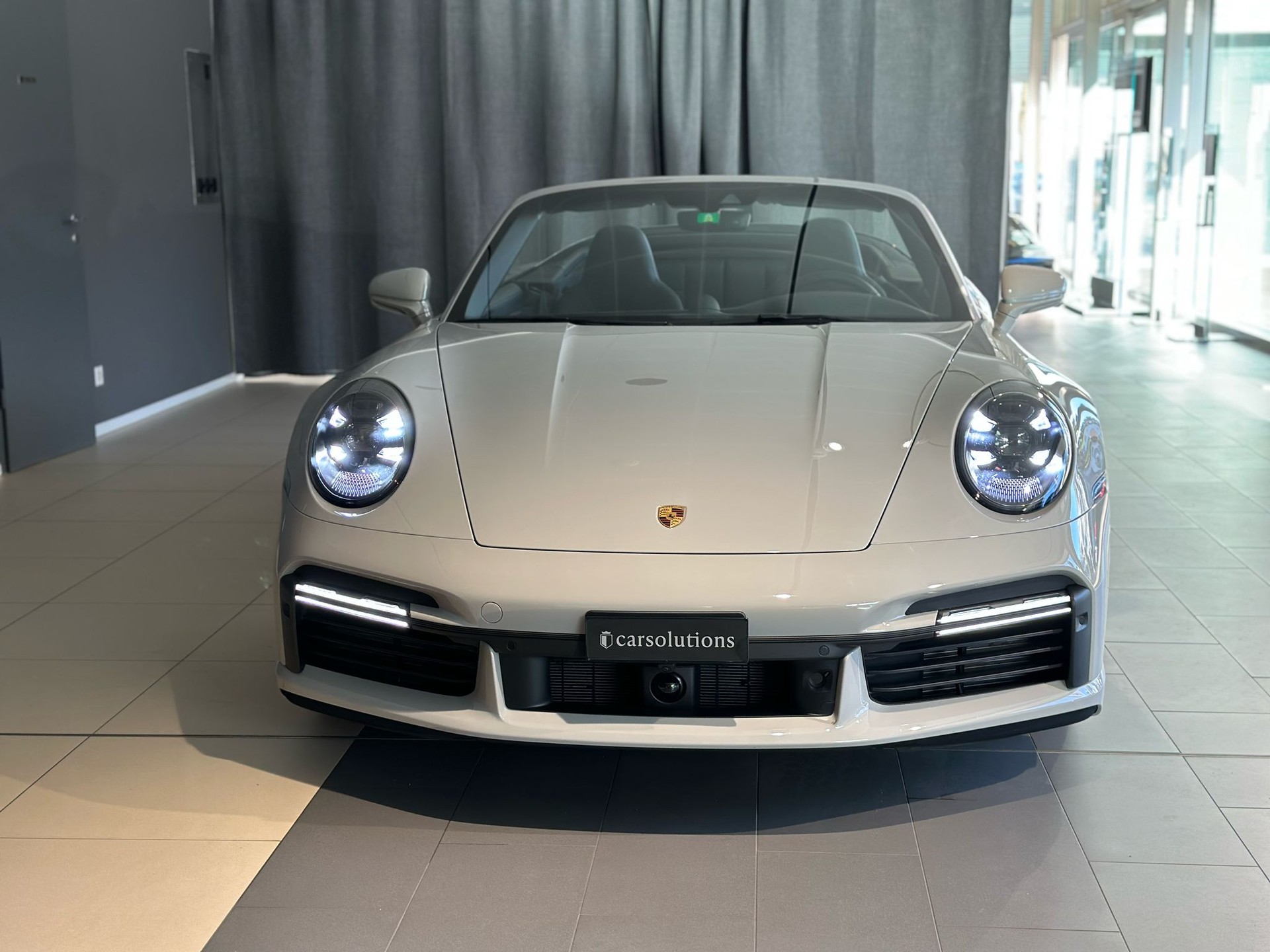 PORSCHE 911 Turbo Cabriolet PDK-image-3