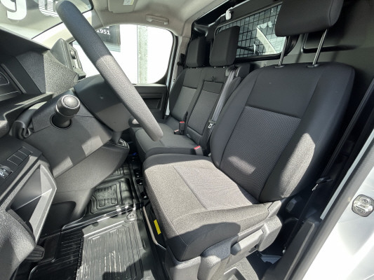 TOYOTA Proace 1.5D Panel M Activ-image-6