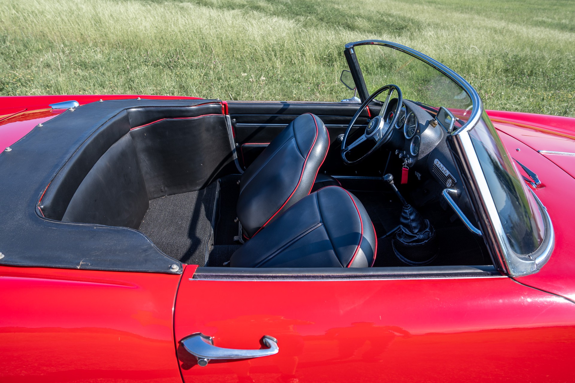 ALFA ROMEO 2000 Touring Spider-image-9
