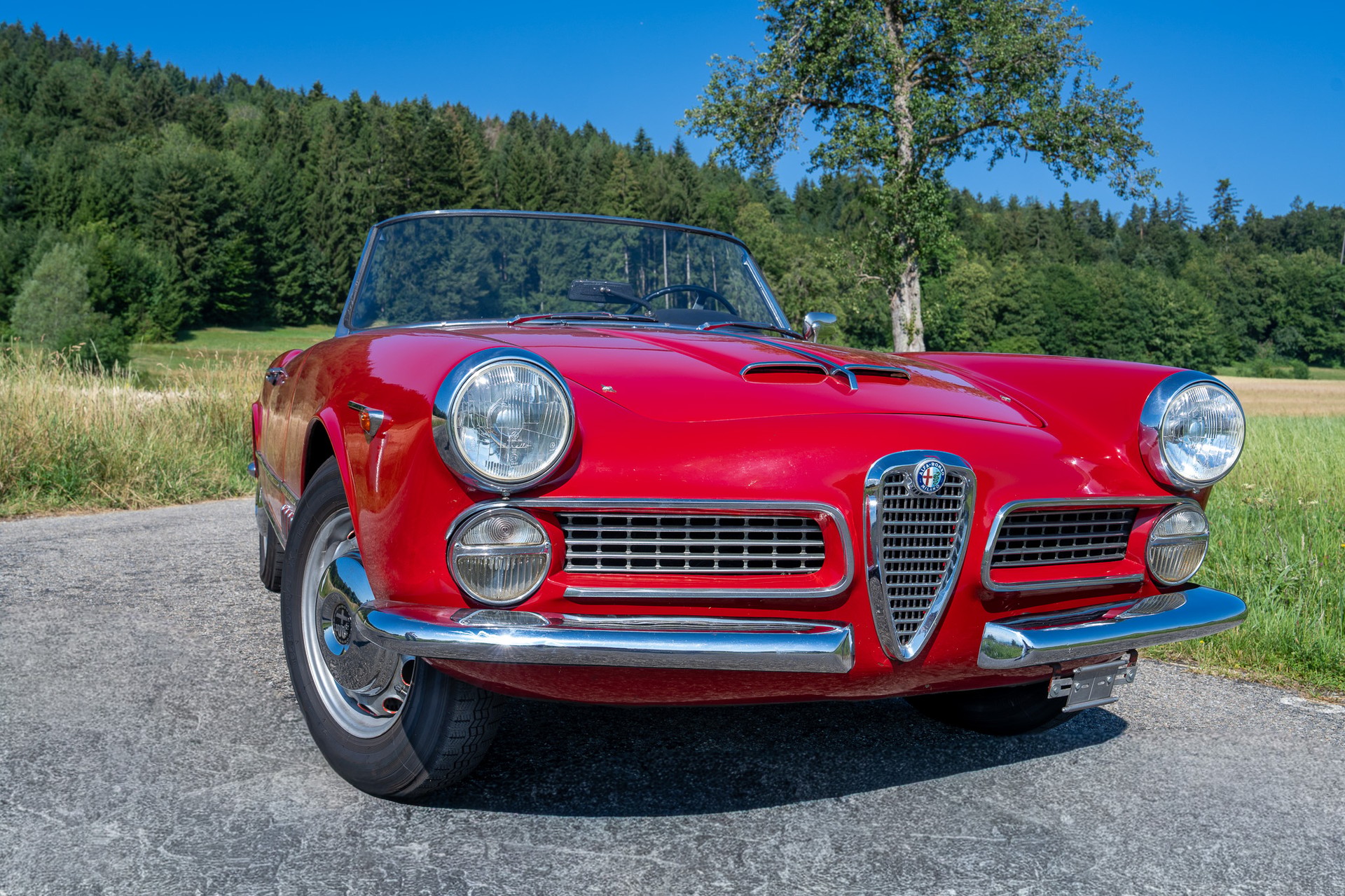 ALFA ROMEO 2000 Touring Spider-image-2
