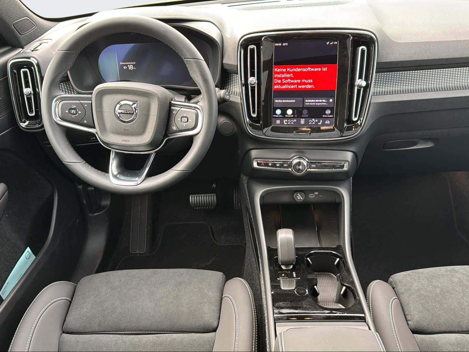 VOLVO EX40 Twin Performance Ultra AWD-image-12