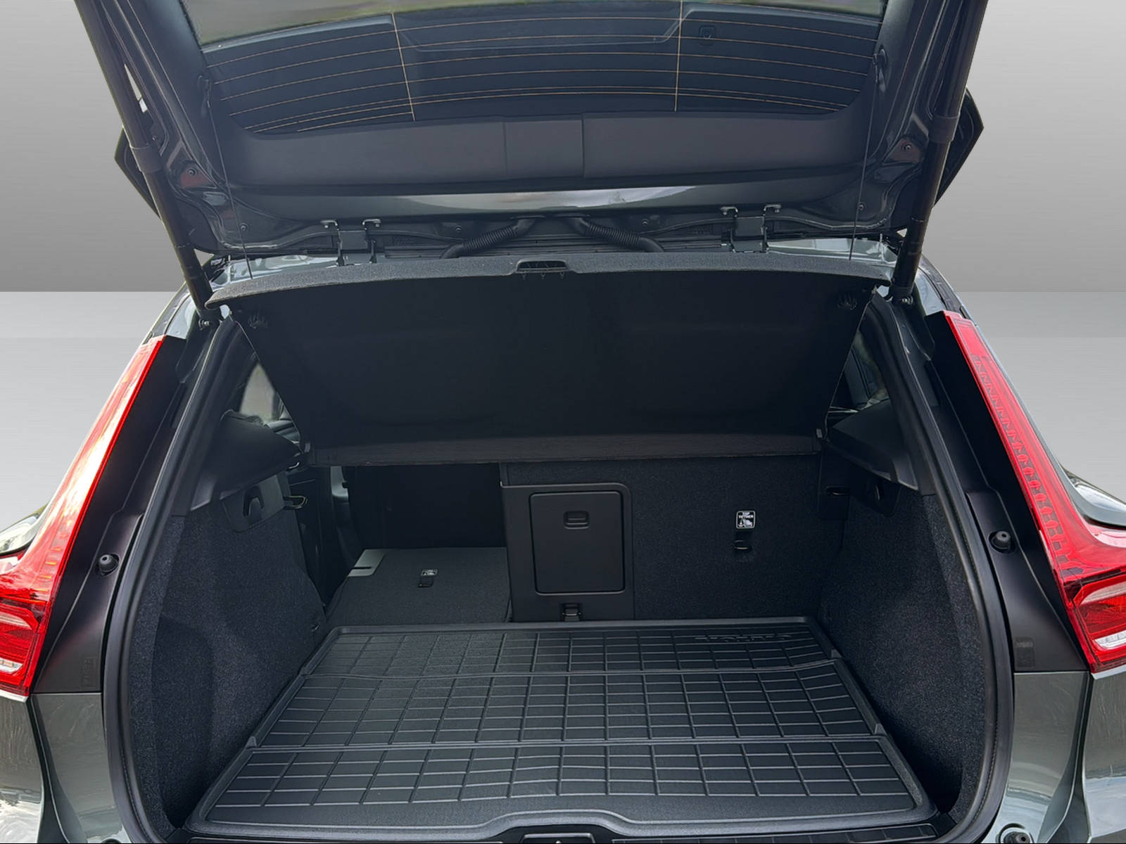 VOLVO EX40 Twin Performance Ultra AWD-image-15