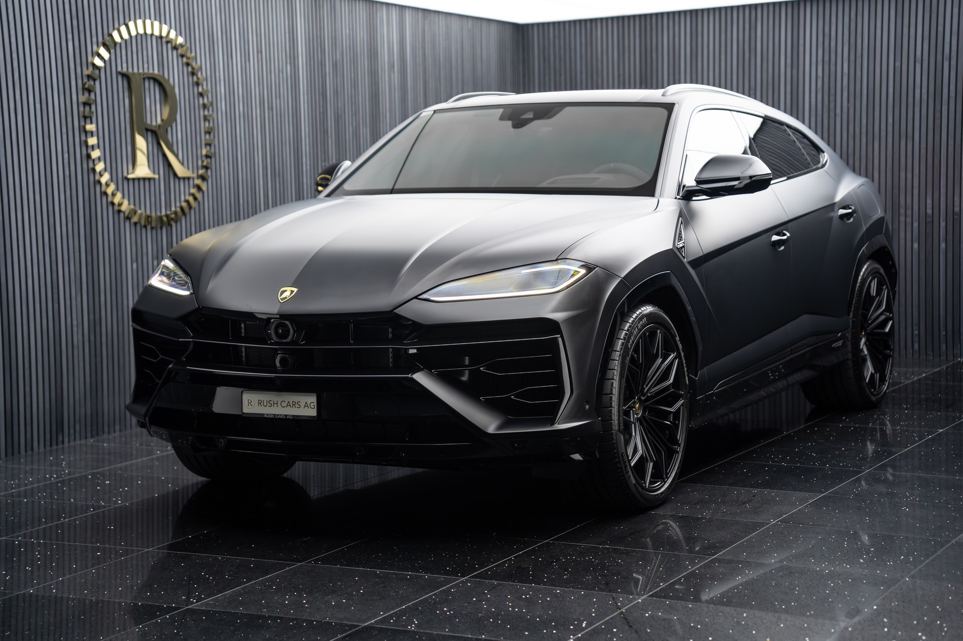 LAMBORGHINI URUS SE-image-0