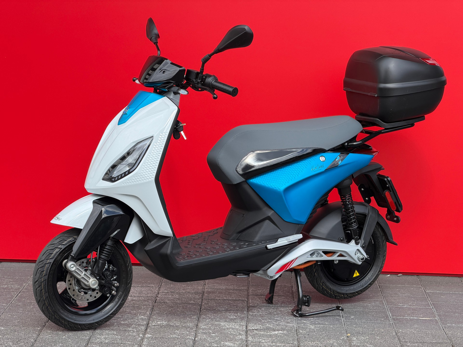 PIAGGIO Piaggio 1 Active 60km/h - inkl. Topcase-showroom-element-3