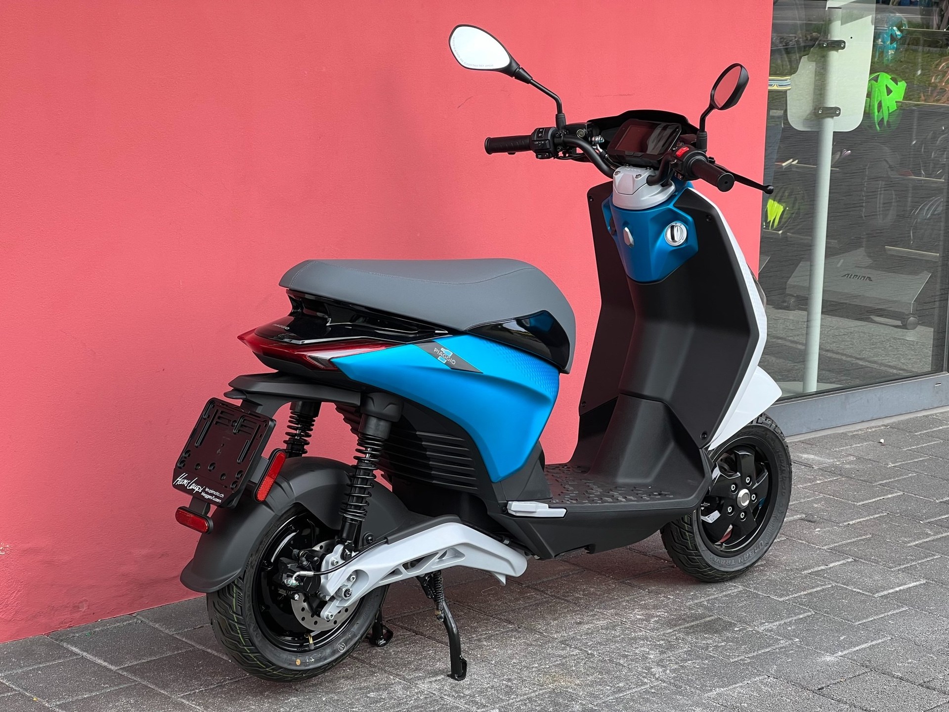 PIAGGIO Piaggio 1 Active 60km/h-showroom-element-1