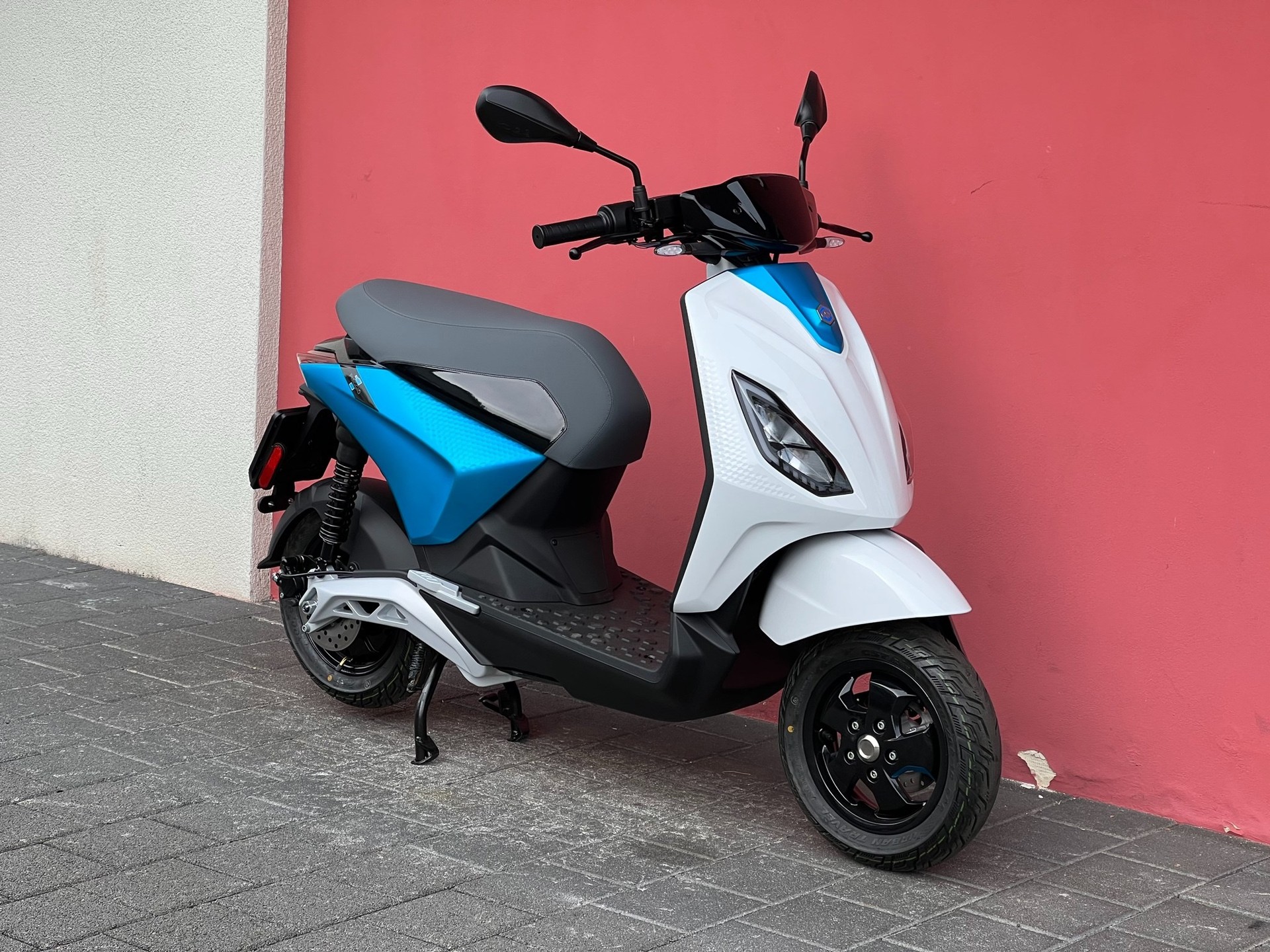 PIAGGIO Piaggio 1 Active 60km/h-showroom-element-2