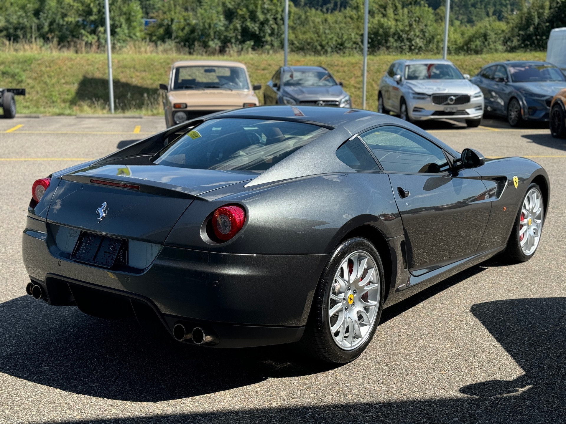 FERRARI 599 GTB Grigio Silverstone 740-image-16