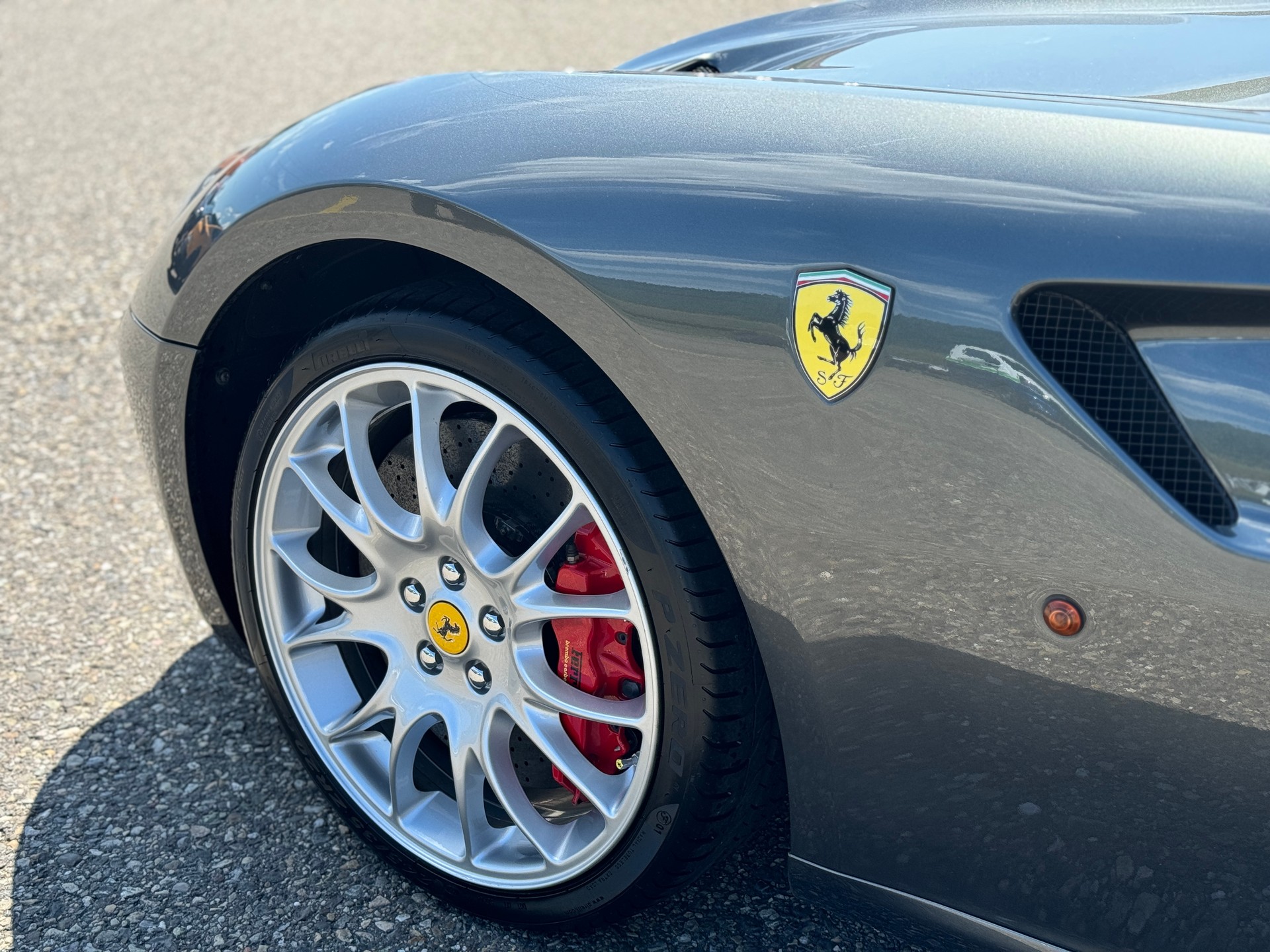 FERRARI 599 GTB Grigio Silverstone 740-image-8