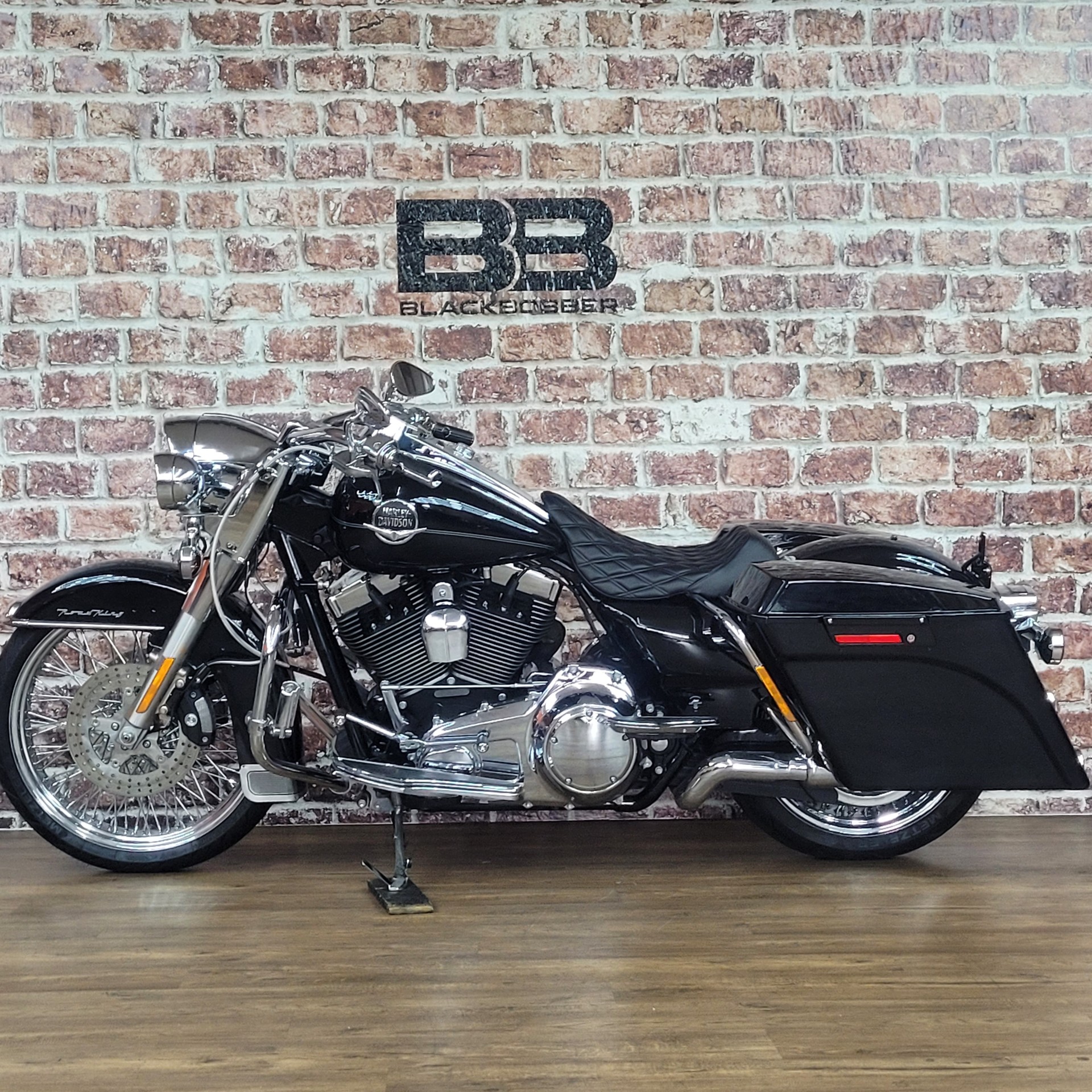 HARLEY-DAVIDSON FLHRC Road King Classic ABS-image-4