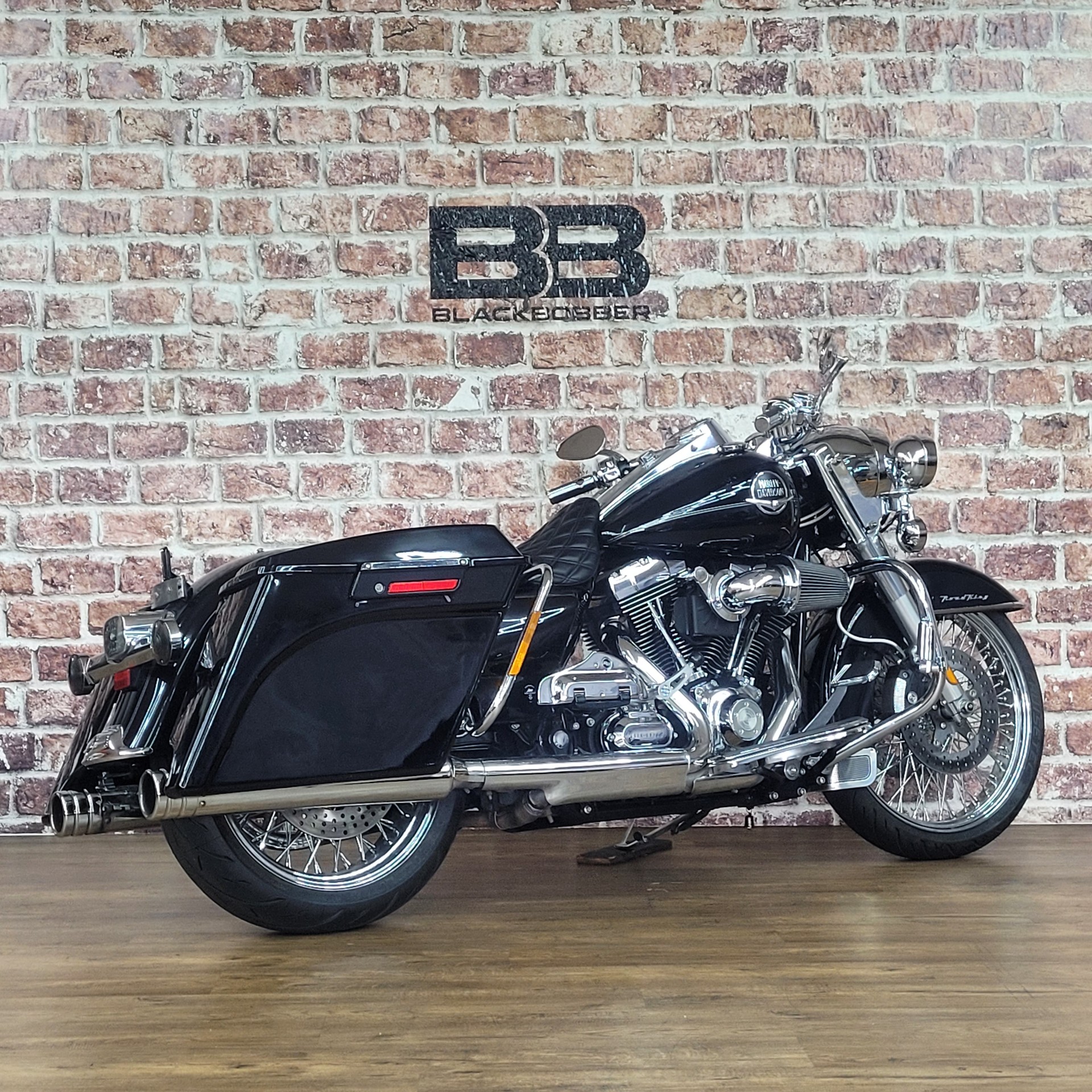 HARLEY-DAVIDSON FLHRC Road King Classic ABS-showroom-element-2