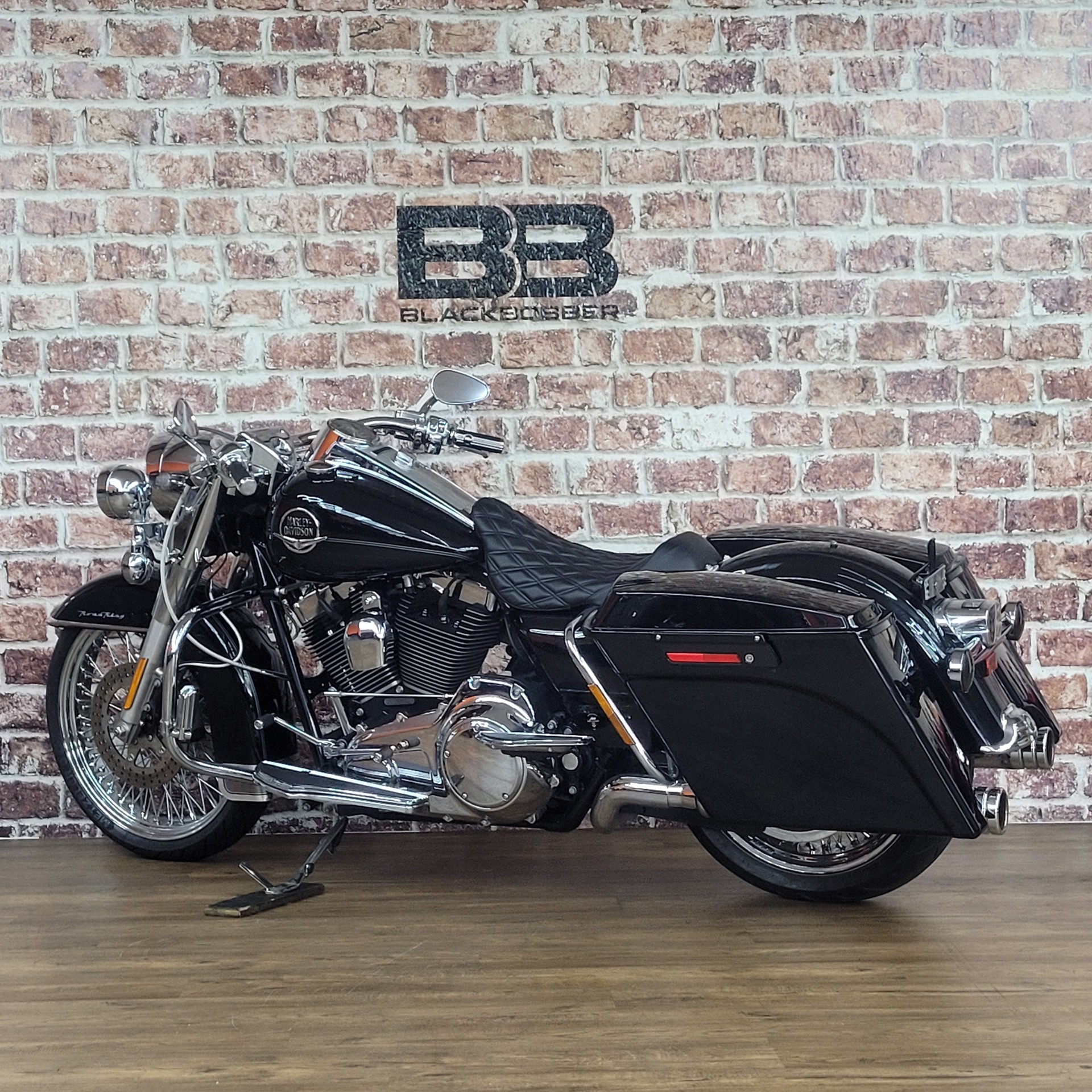 HARLEY-DAVIDSON FLHRC Road King Classic ABS-showroom-element-3