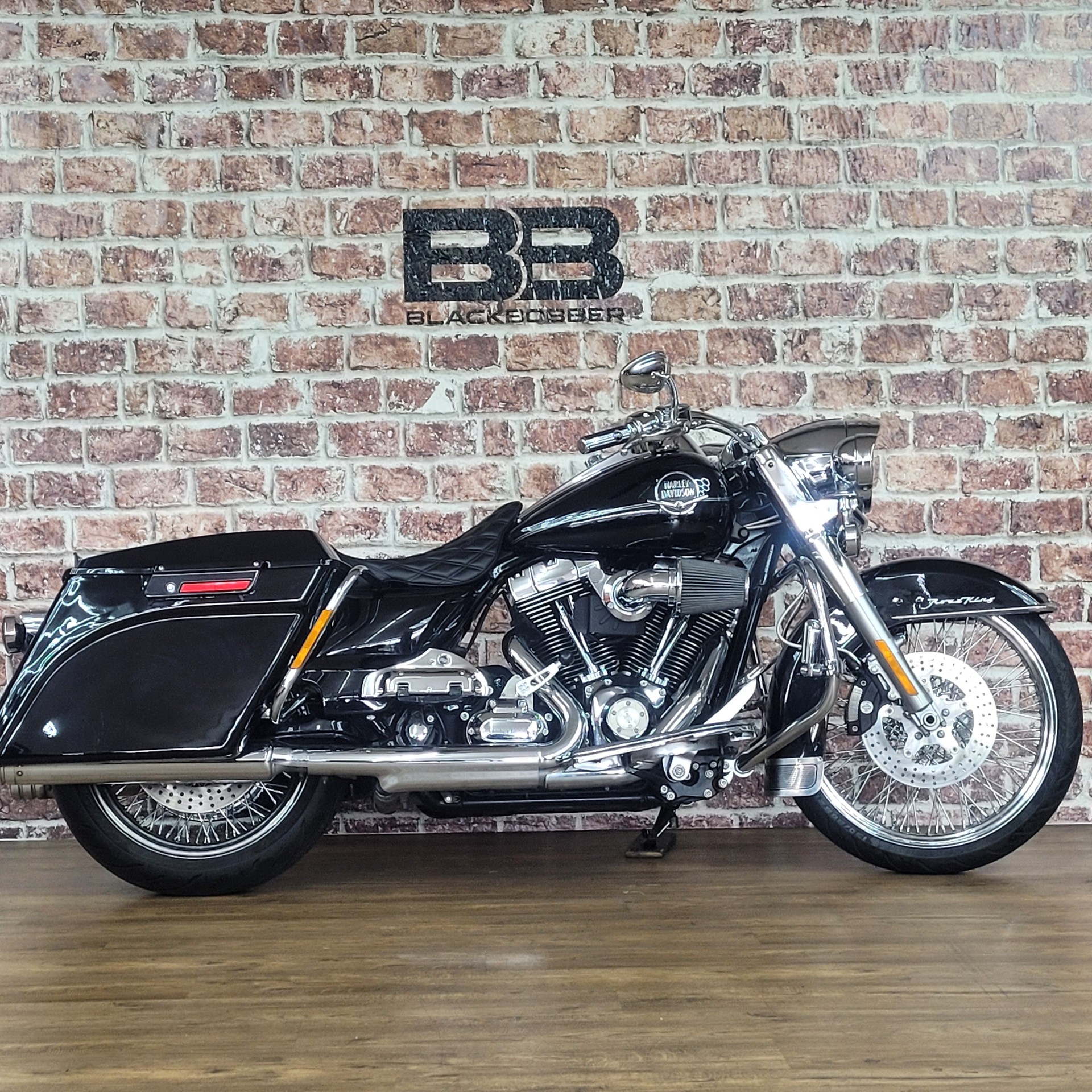 HARLEY-DAVIDSON FLHRC Road King Classic ABS-showroom-element-1
